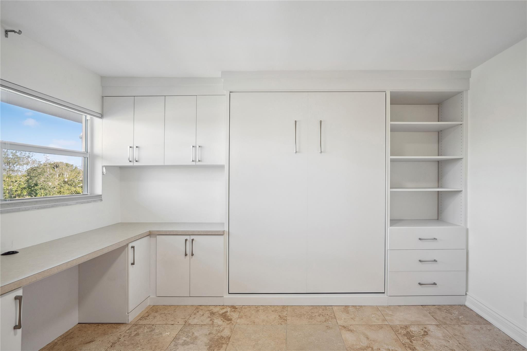 1332 Bayview Drive 405