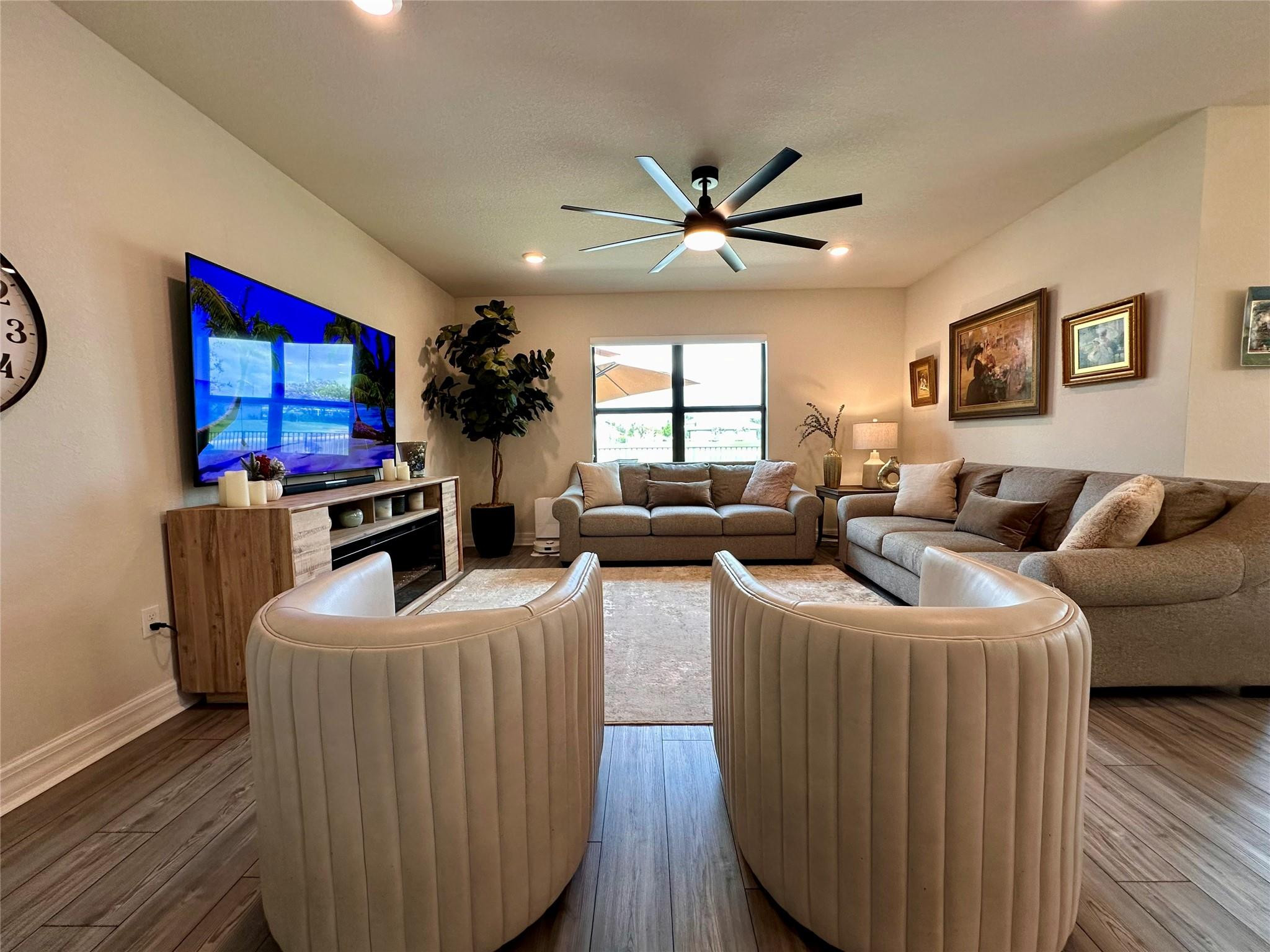 3165 Tamarind Drive