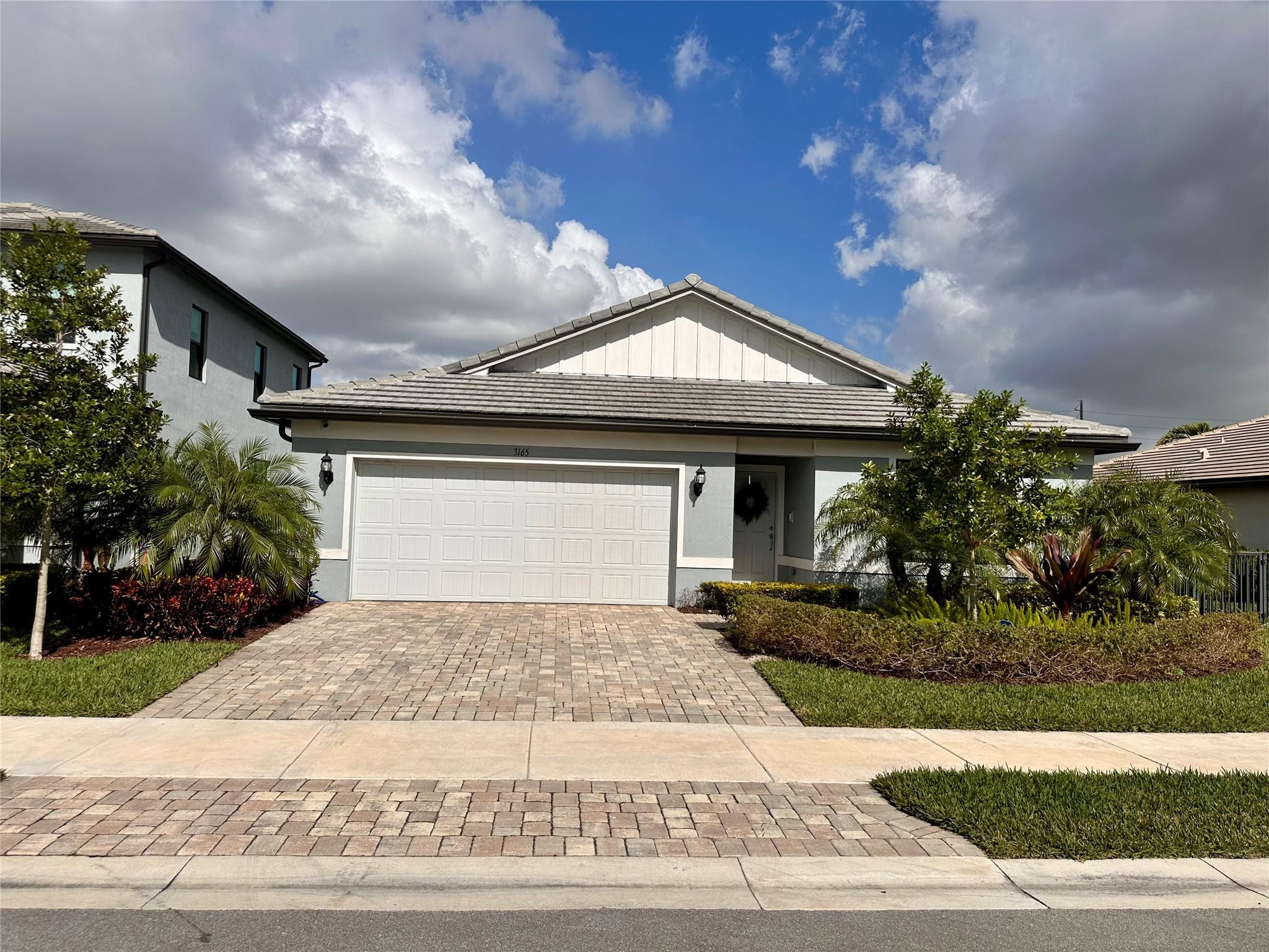 3165 Tamarind Drive
