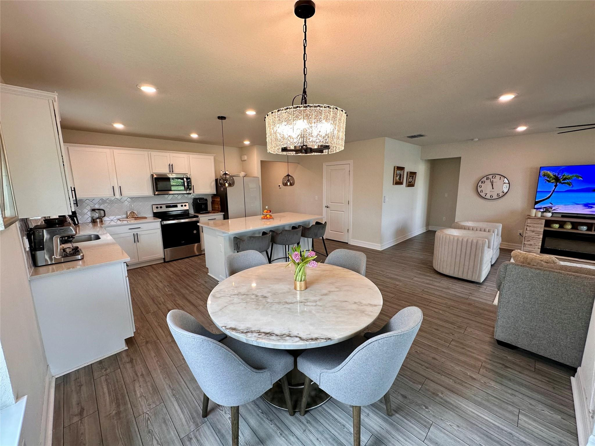 3165 Tamarind Drive