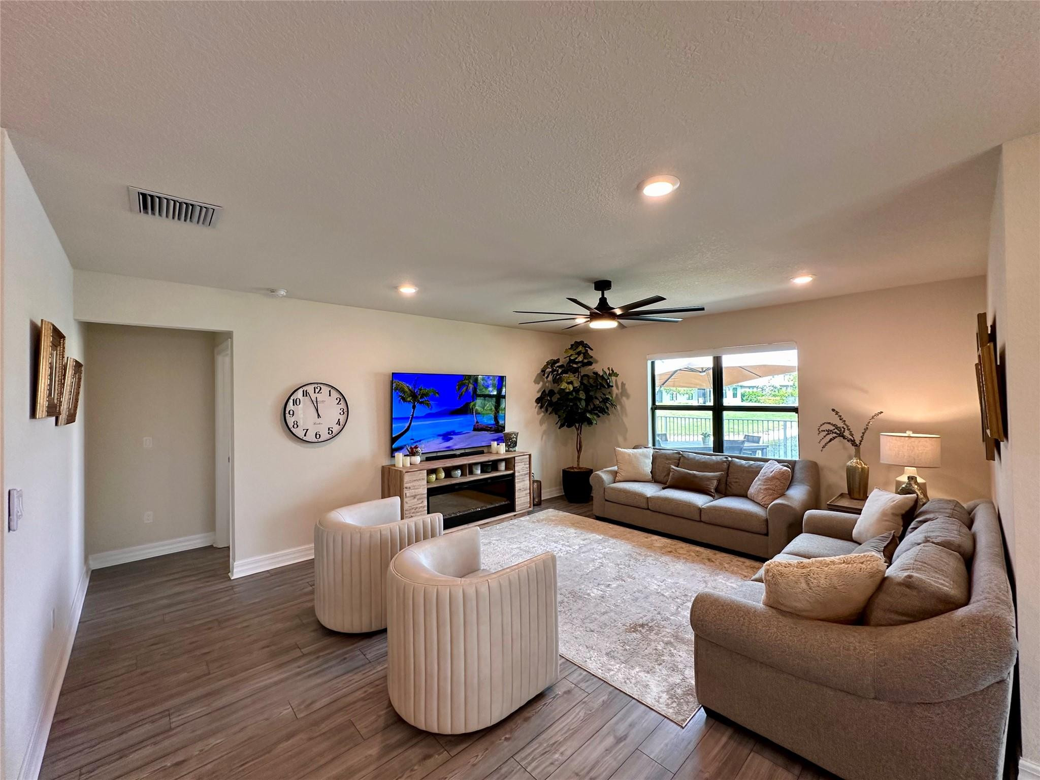 3165 Tamarind Drive