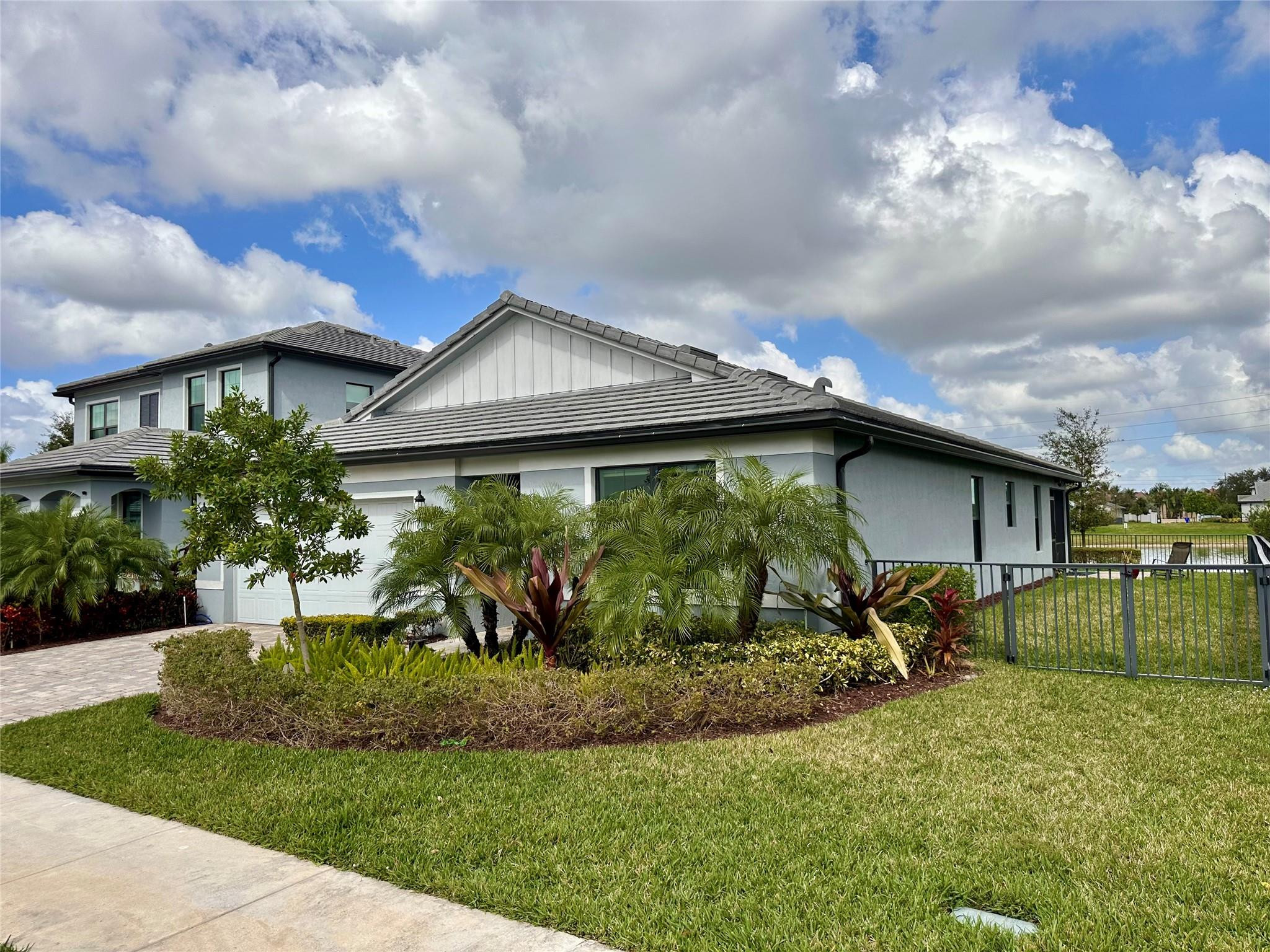 3165 Tamarind Drive