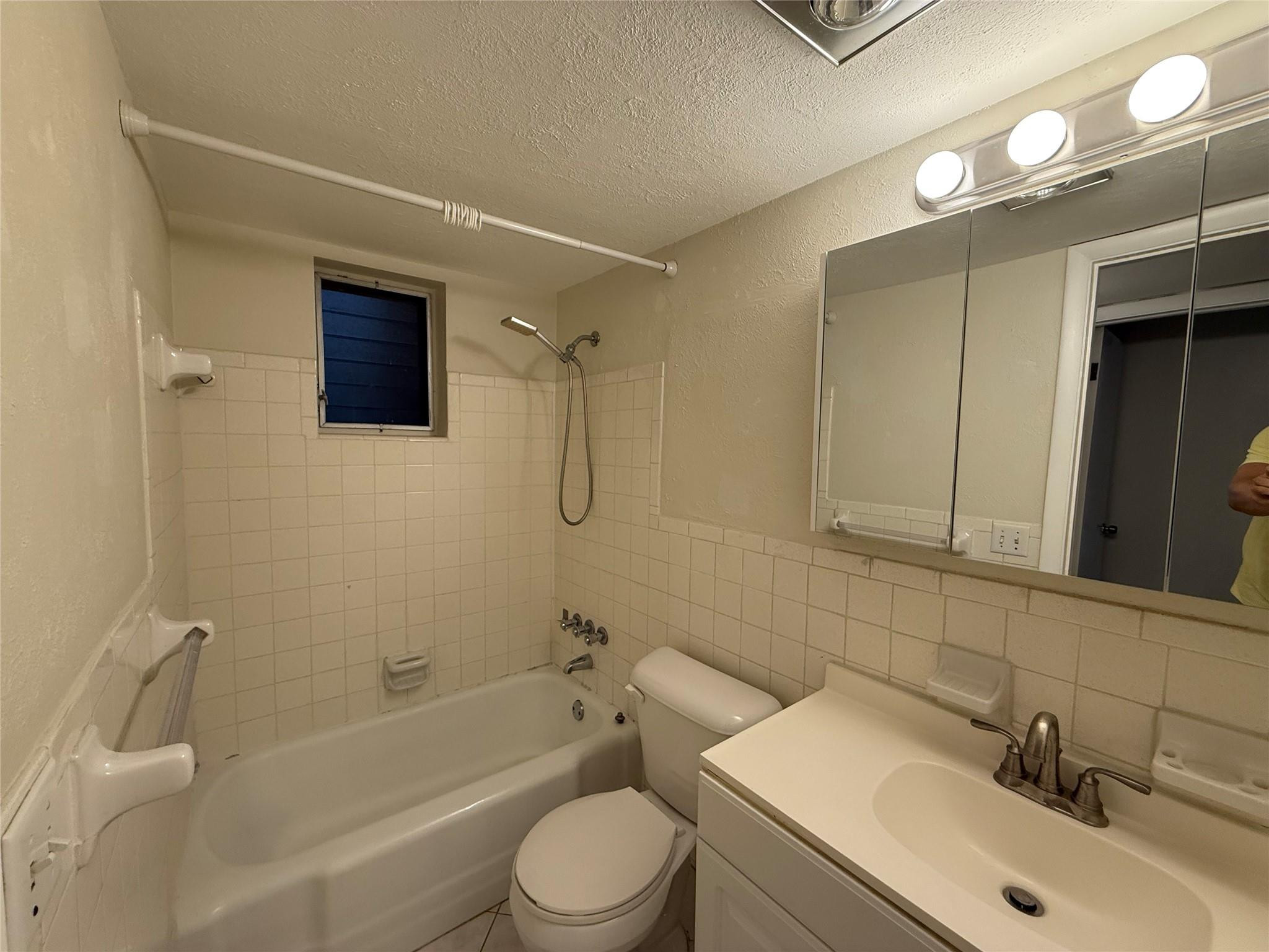 510 SW 15th Street 106