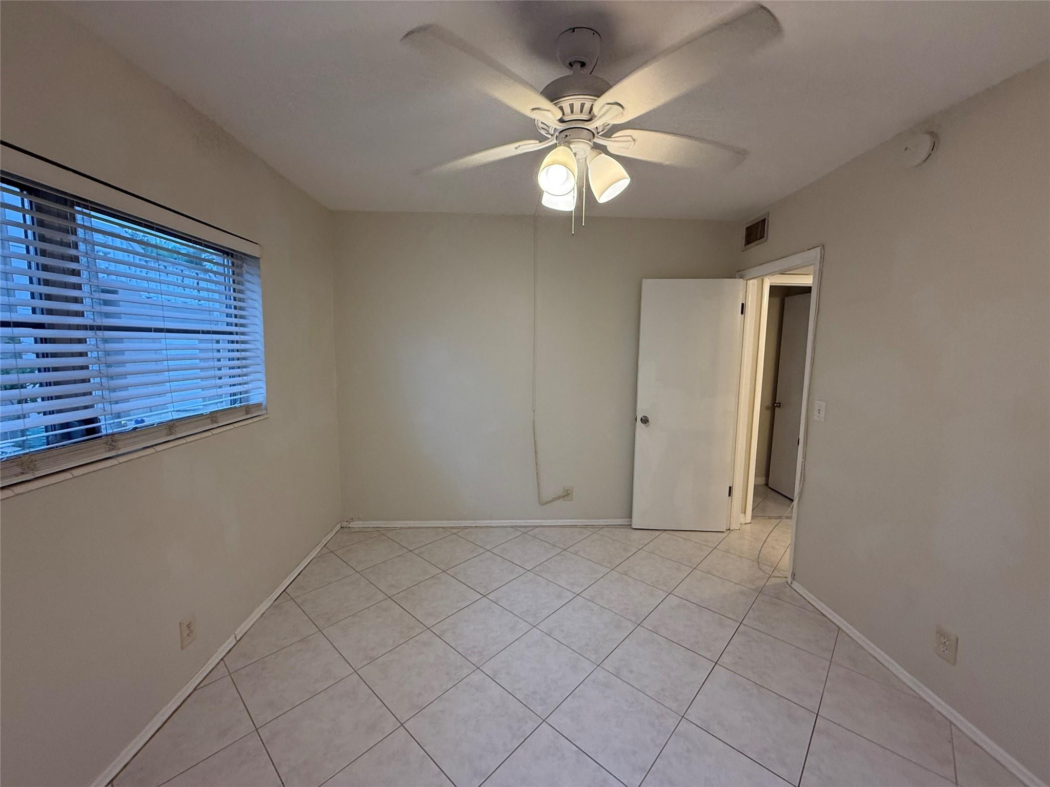 510 SW 15th Street 106