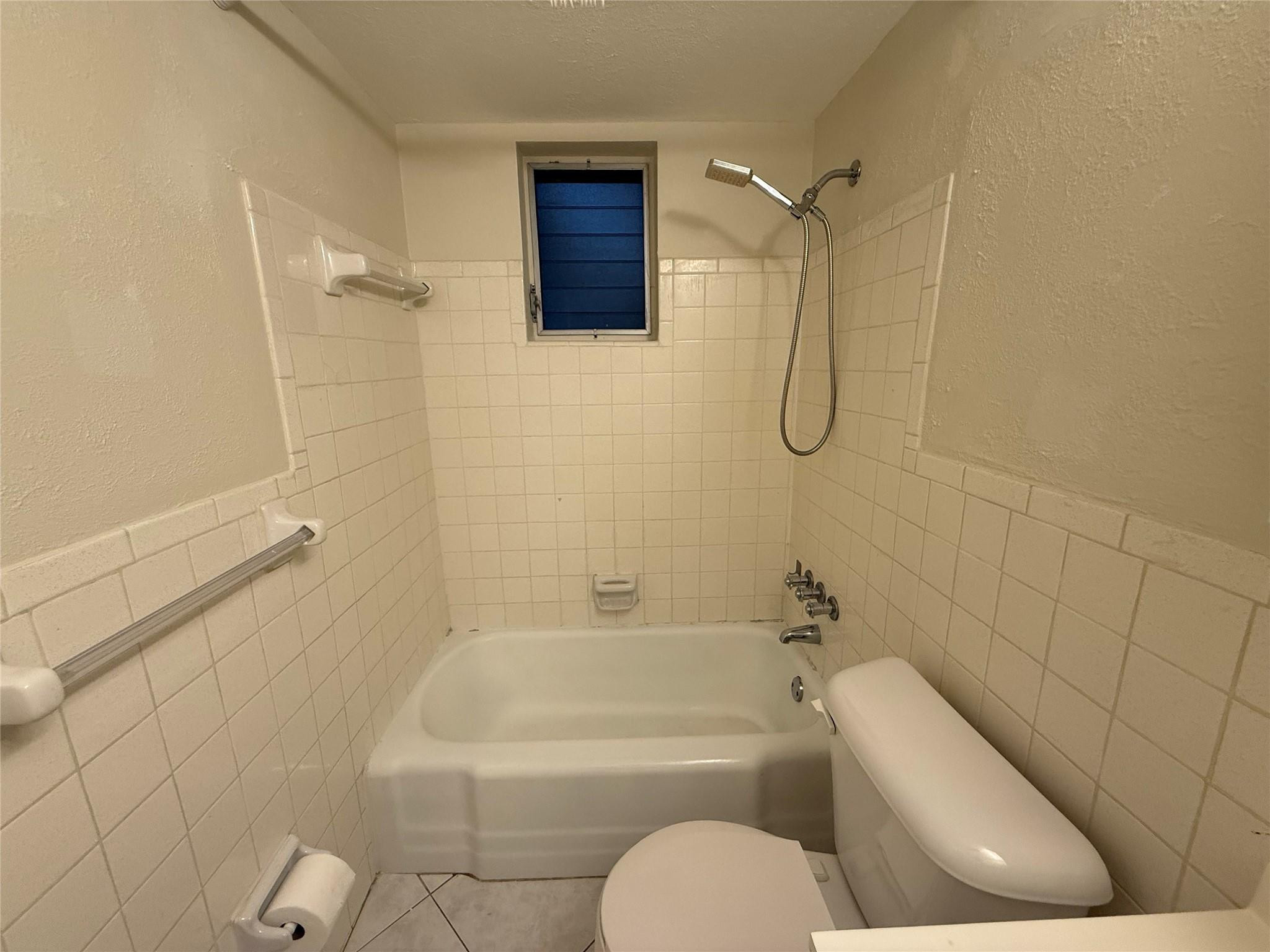 510 SW 15th Street 106