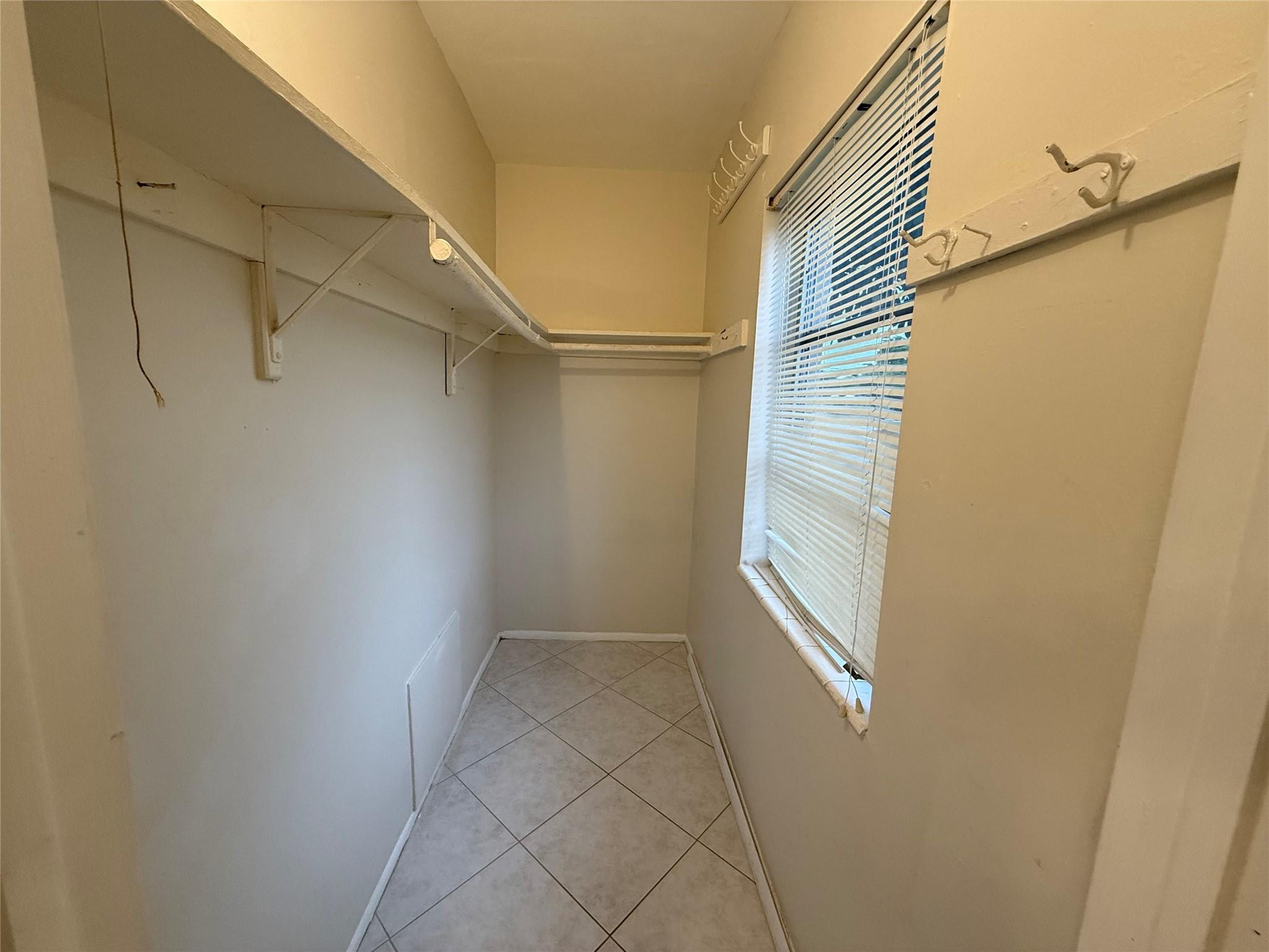 510 SW 15th Street 106