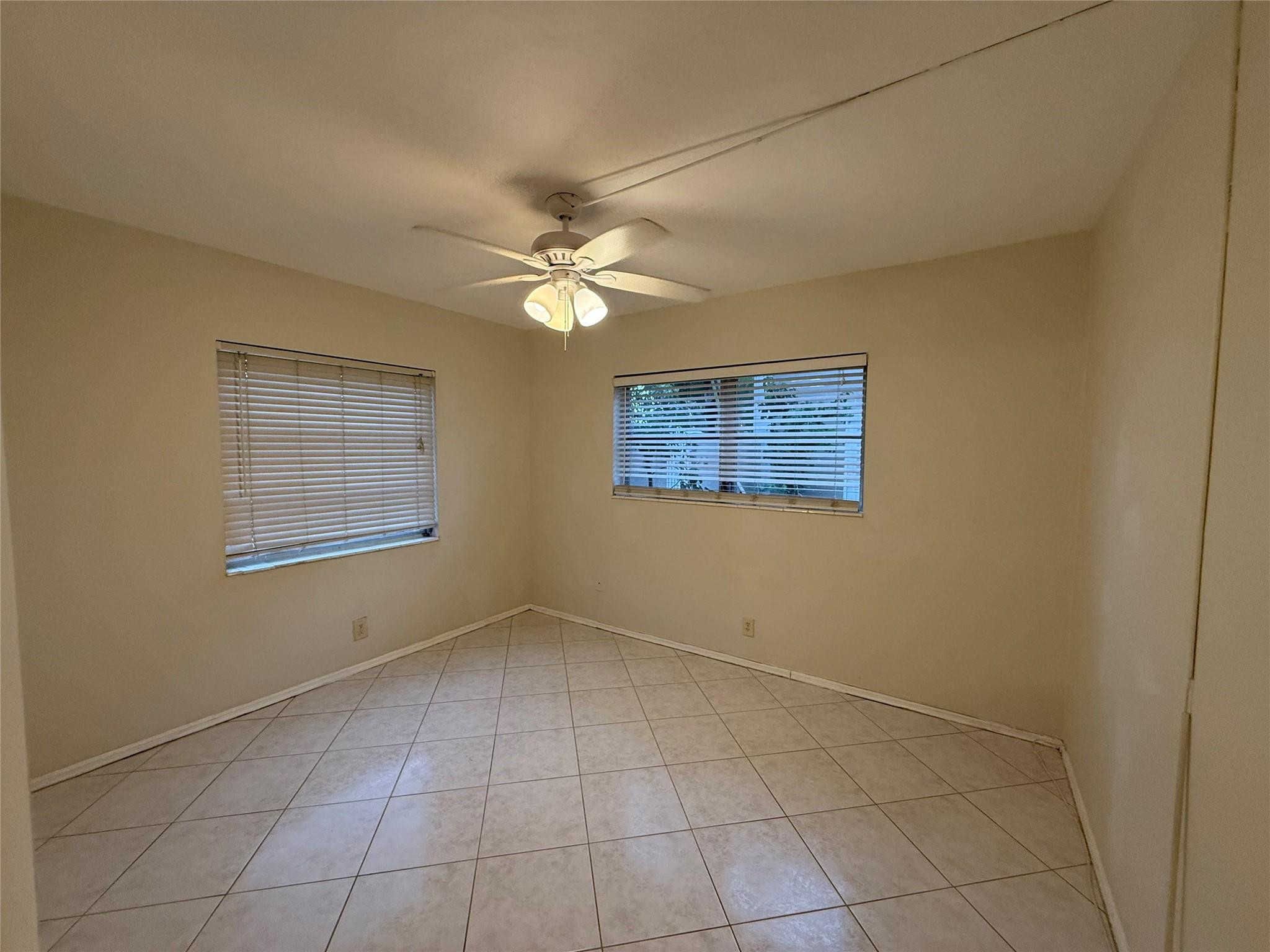 510 SW 15th Street 106