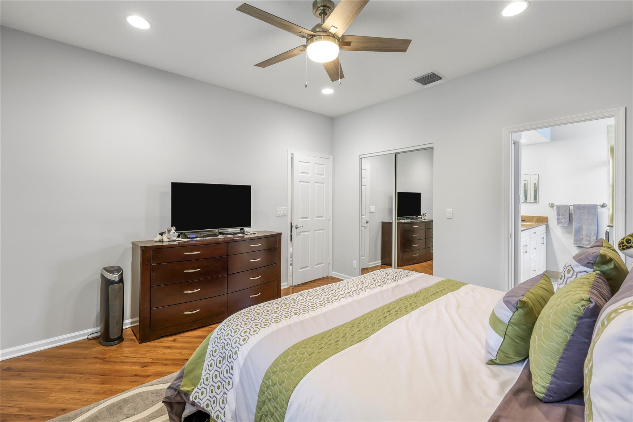 5743 Emerald Cay Terrace