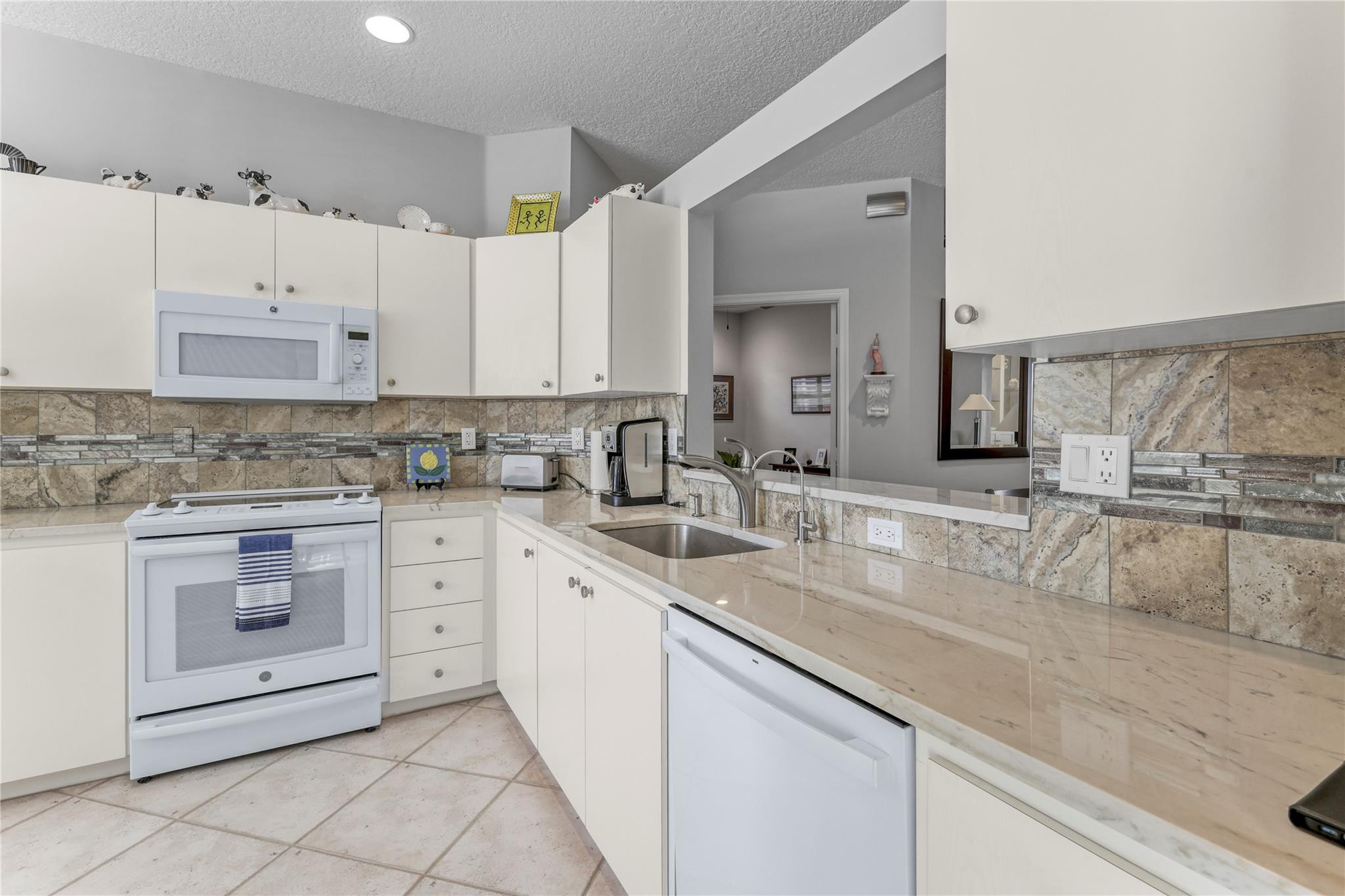 5743 Emerald Cay Terrace