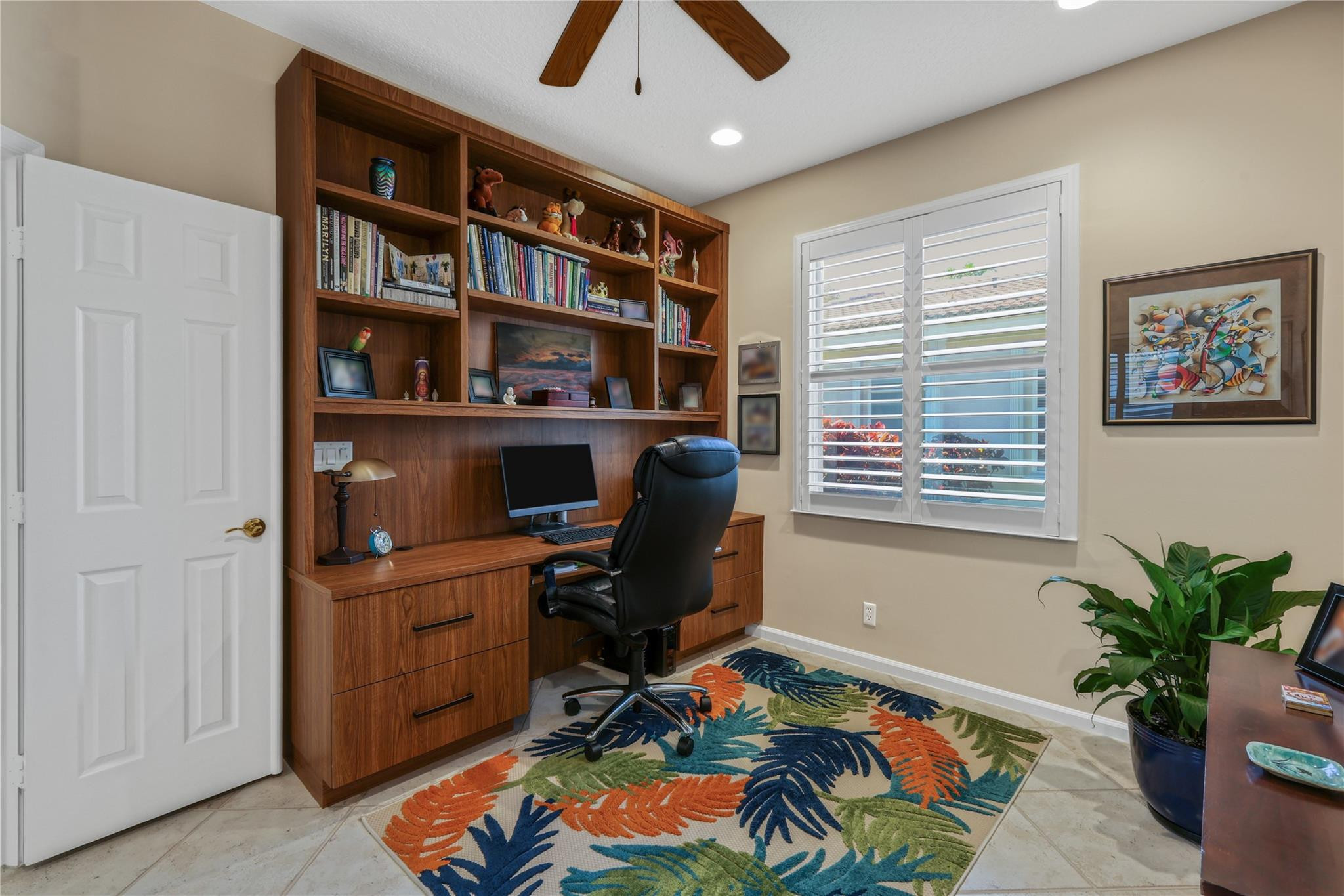 5743 Emerald Cay Terrace