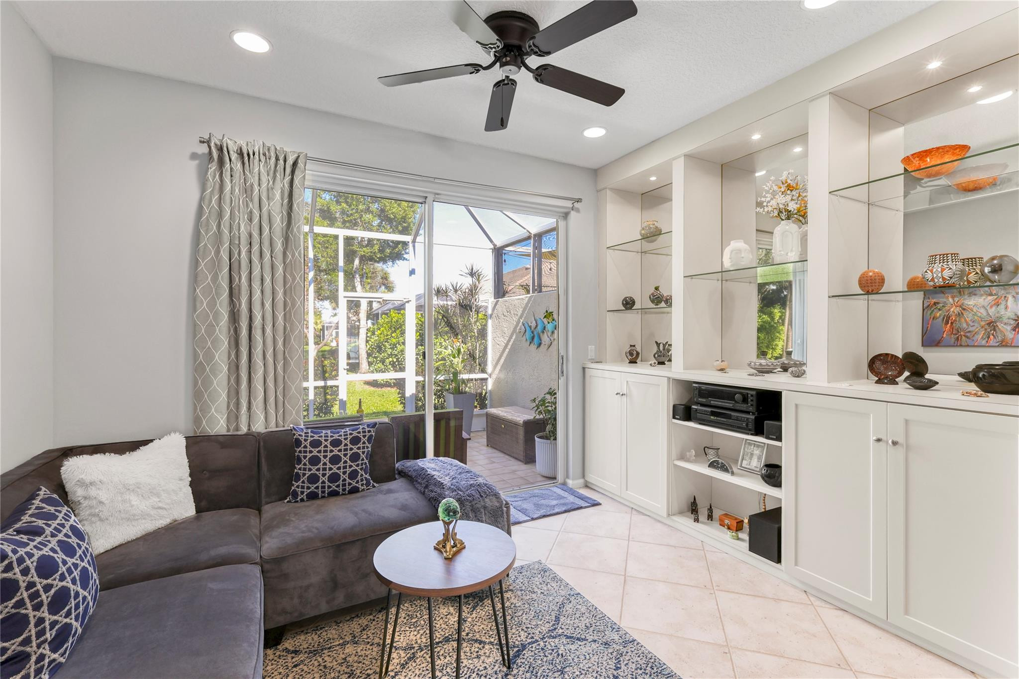5743 Emerald Cay Terrace