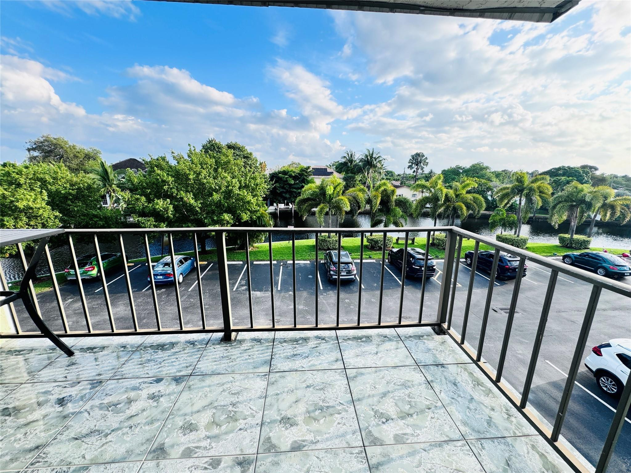 3004 NE 5th Terrace 302-C