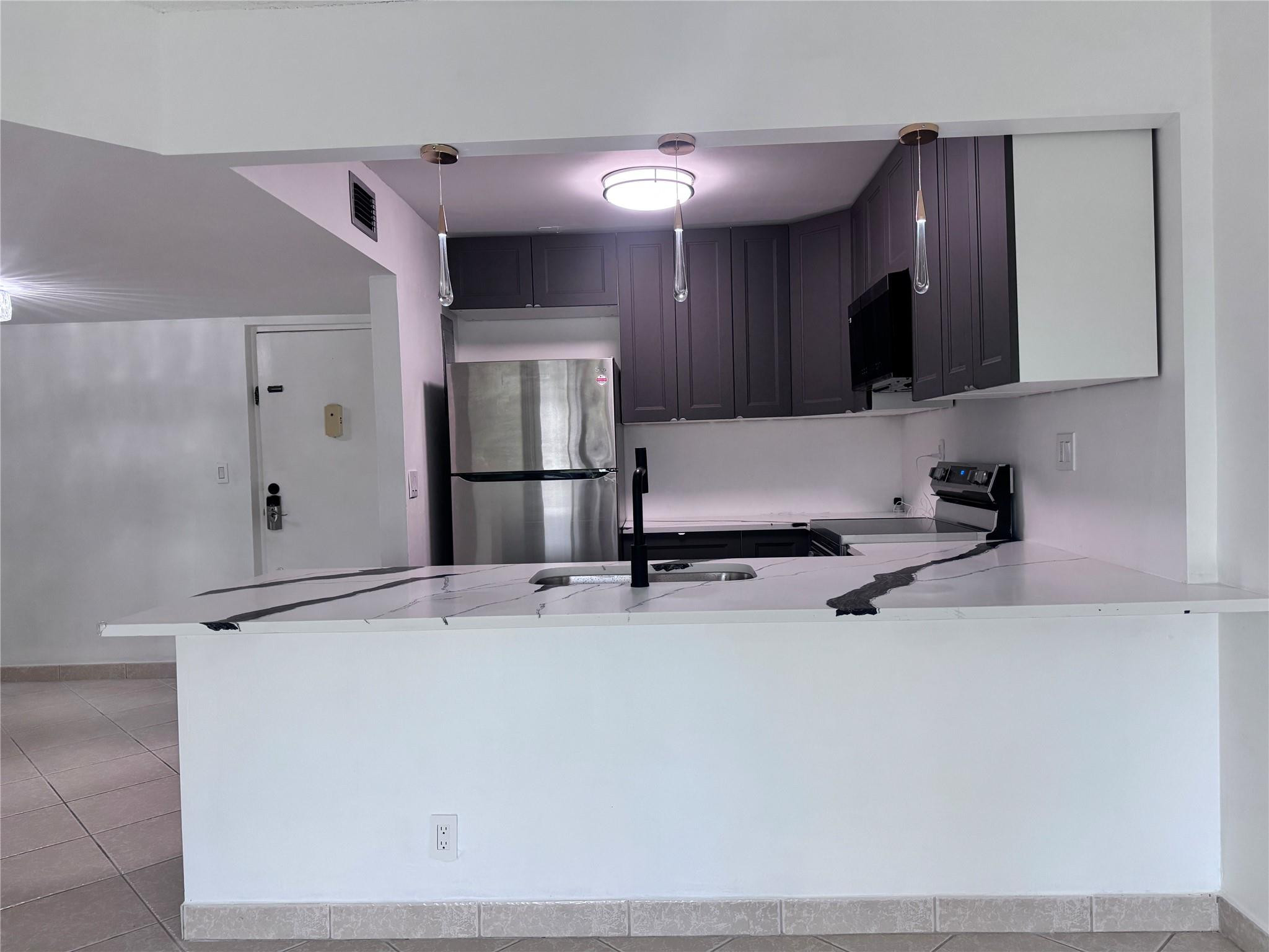 3004 NE 5th Terrace 302-C