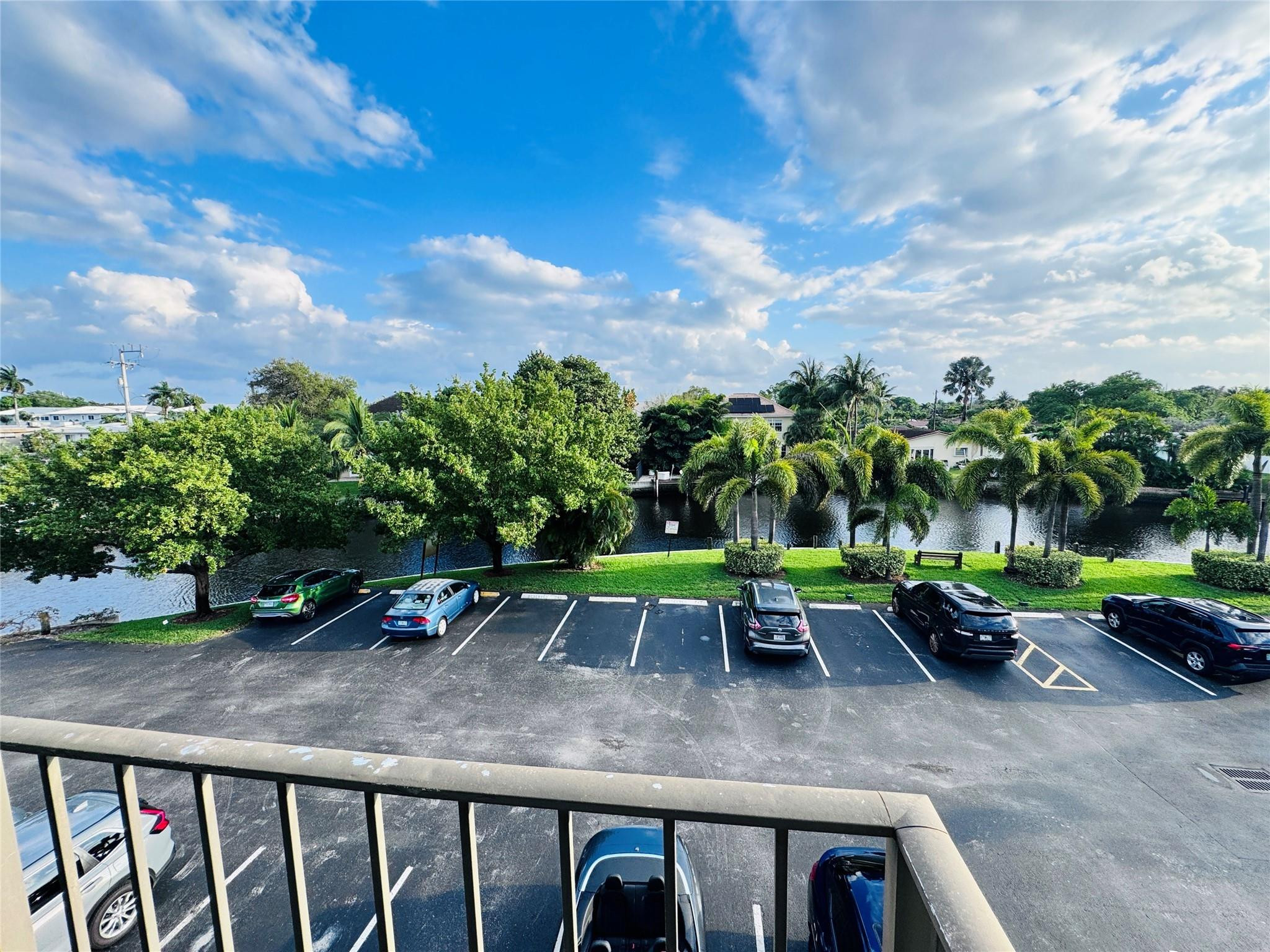 3004 NE 5th Terrace 302-C