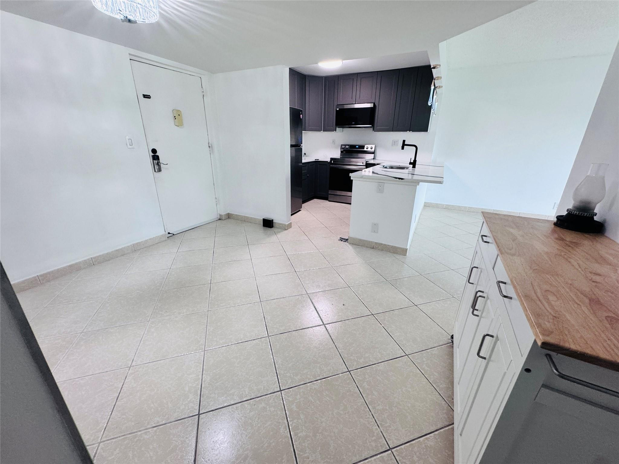 3004 NE 5th Terrace 302-C