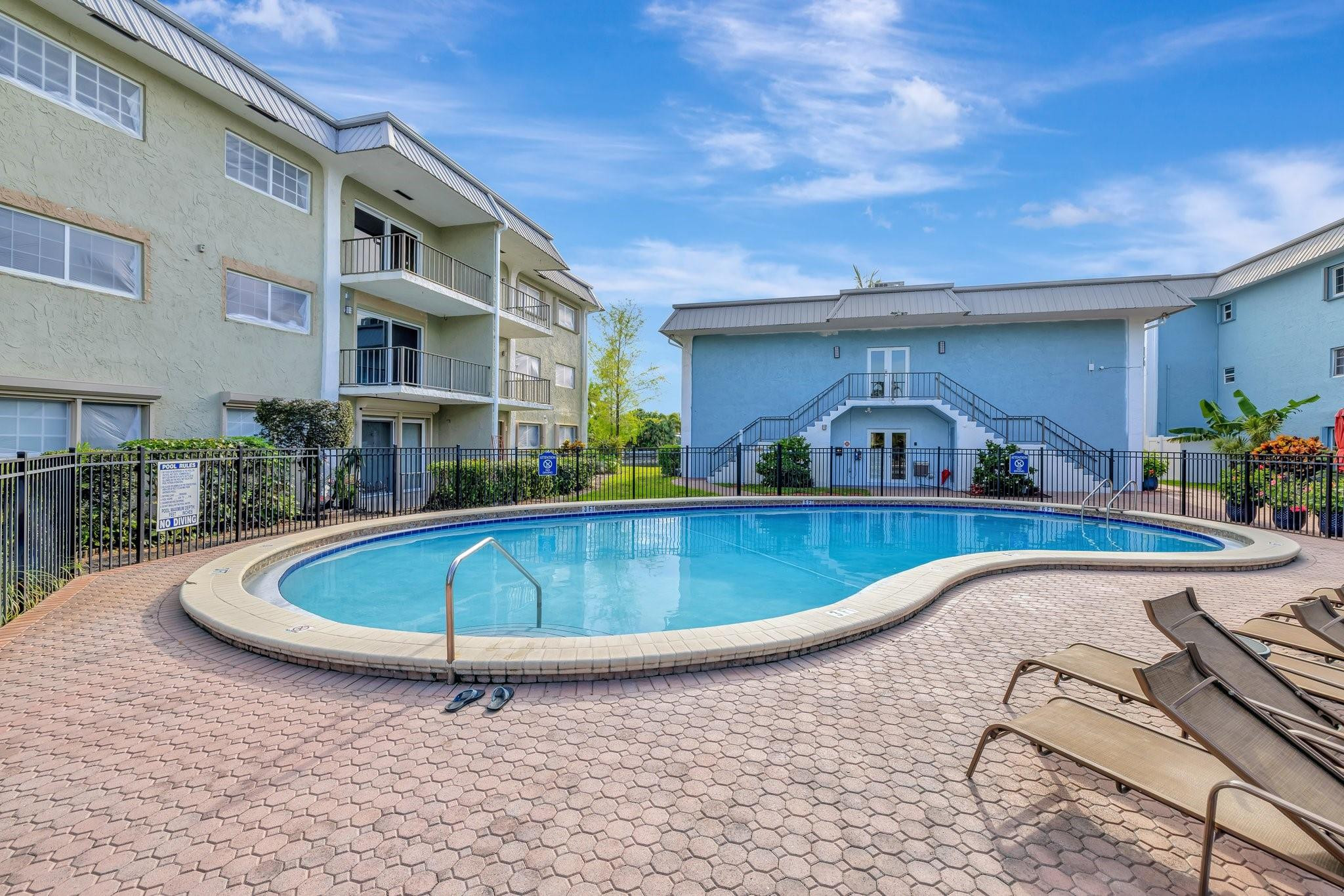 3004 NE 5th Terrace 208-c
