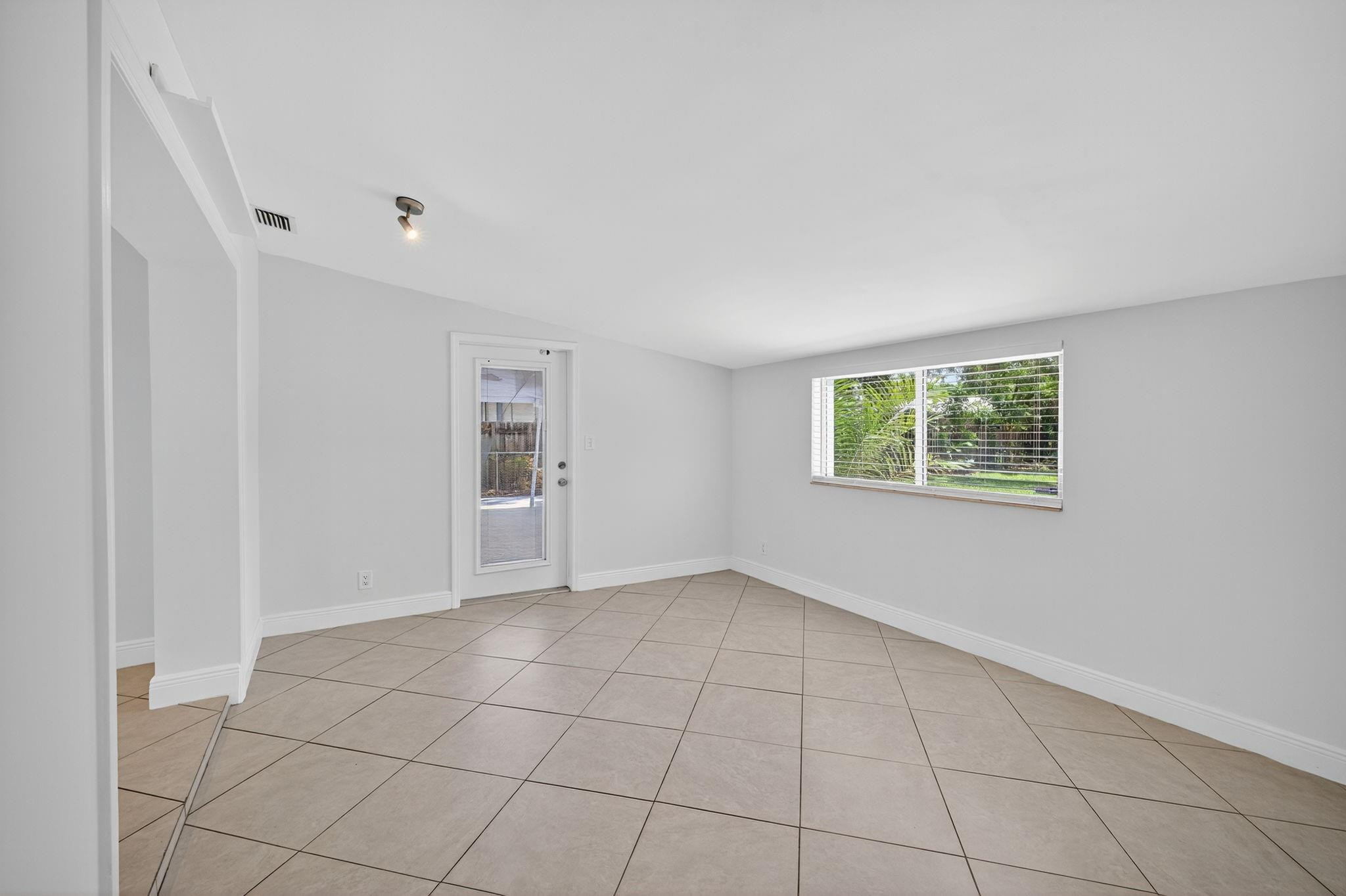 316 NW 24th Street