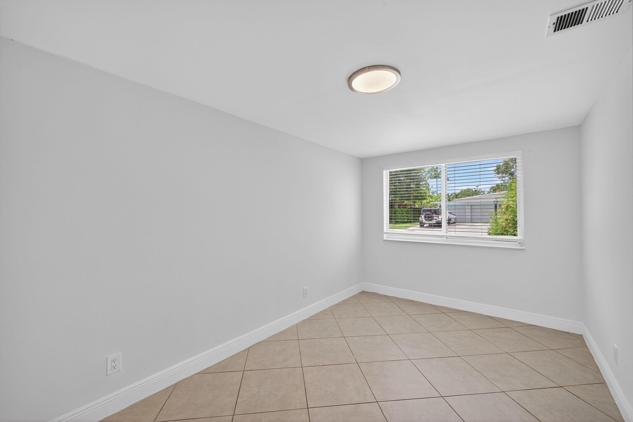 316 NW 24th Street