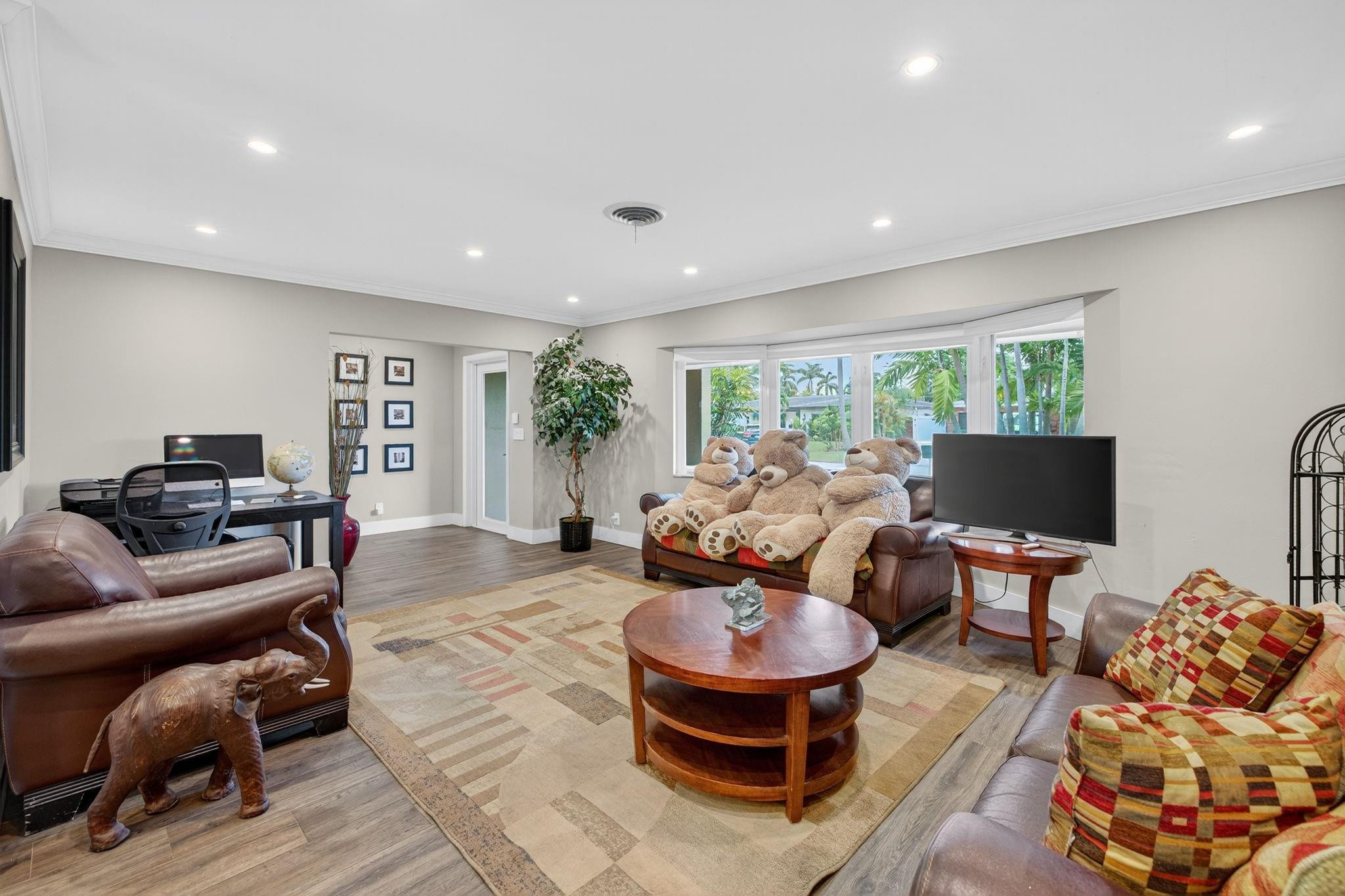 380 NW 35th Court