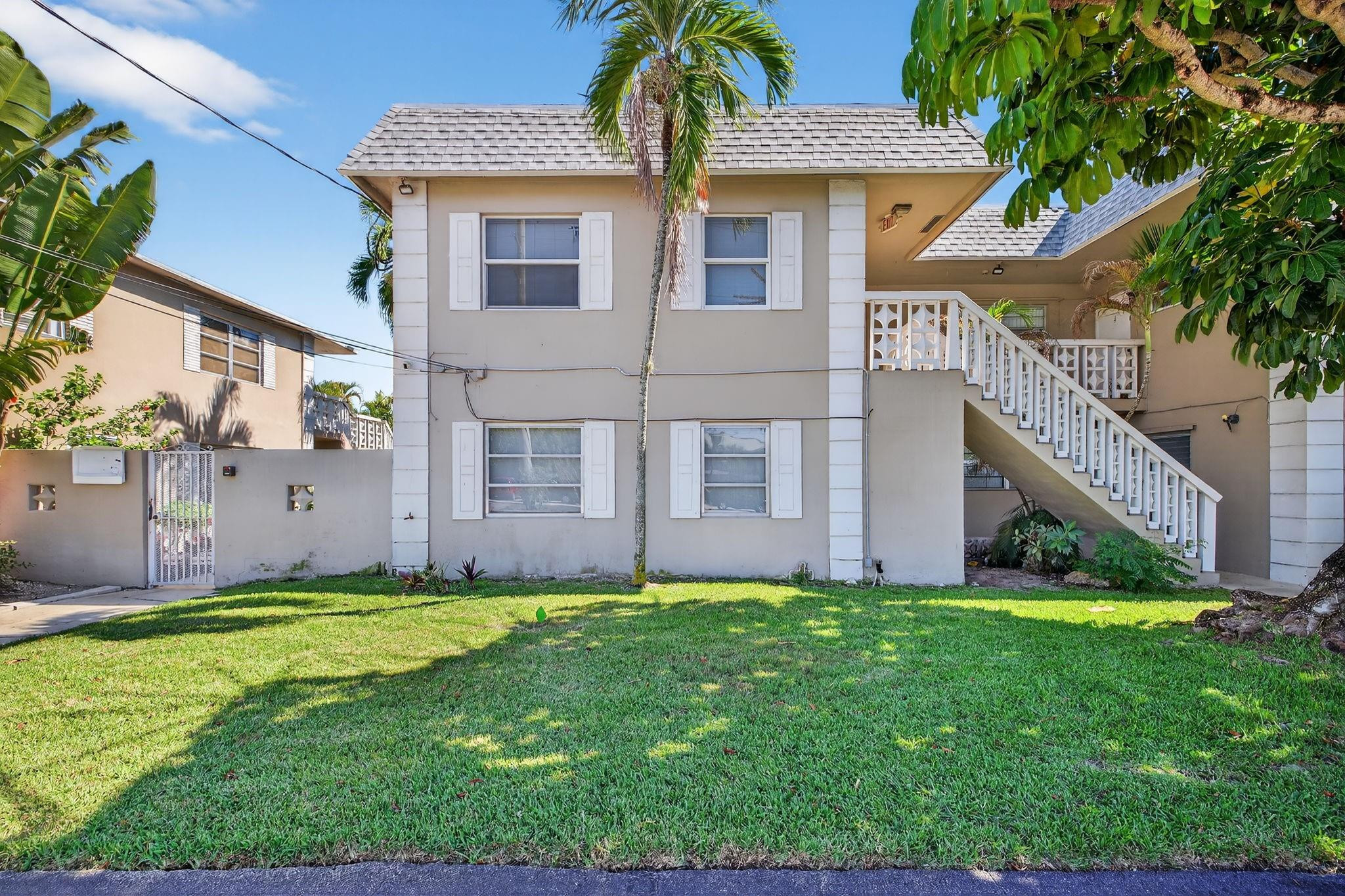 510 SW 15th Street 106
