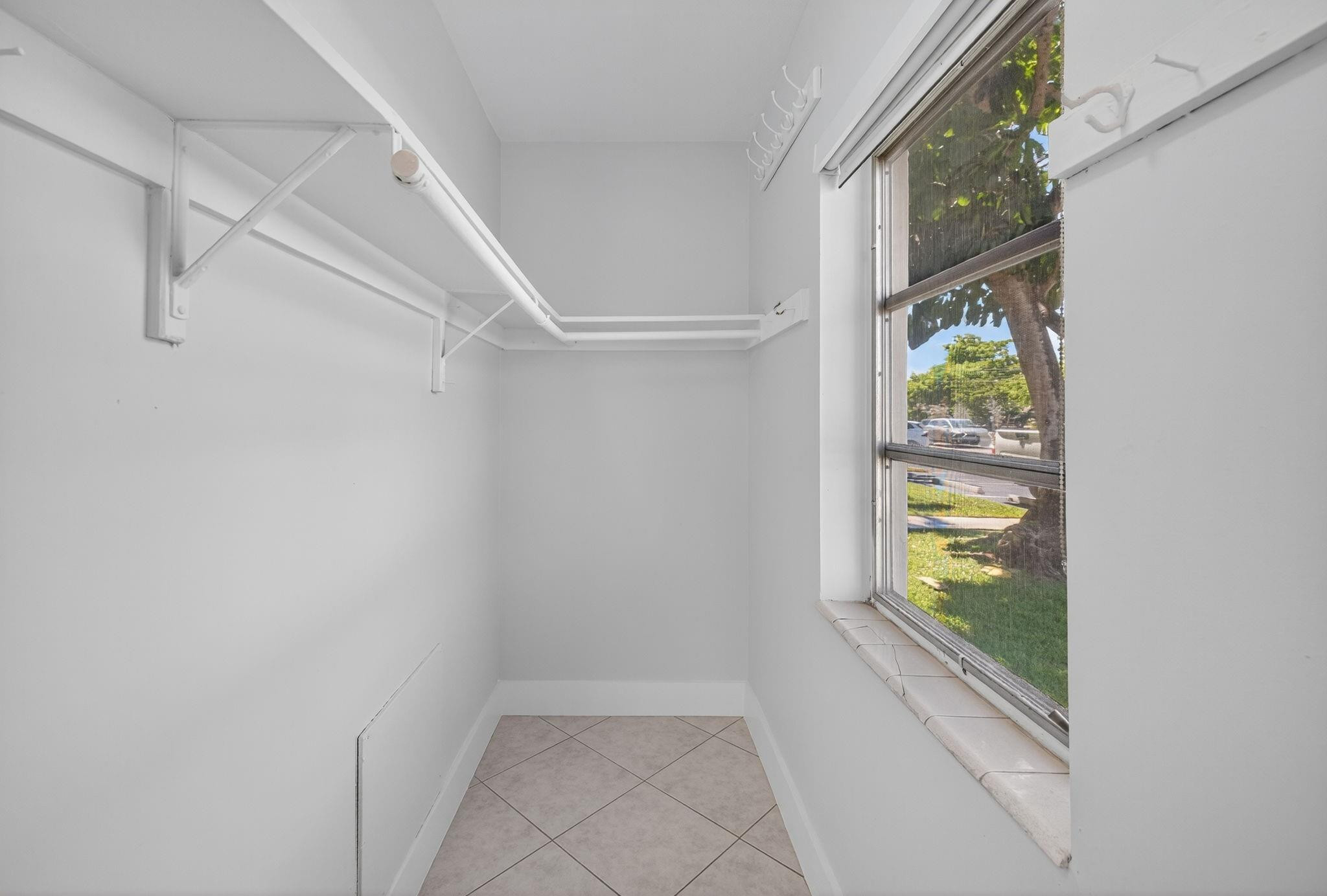 510 SW 15th Street 106