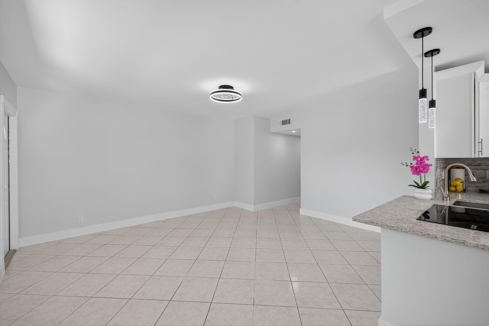510 SW 15th Street 106