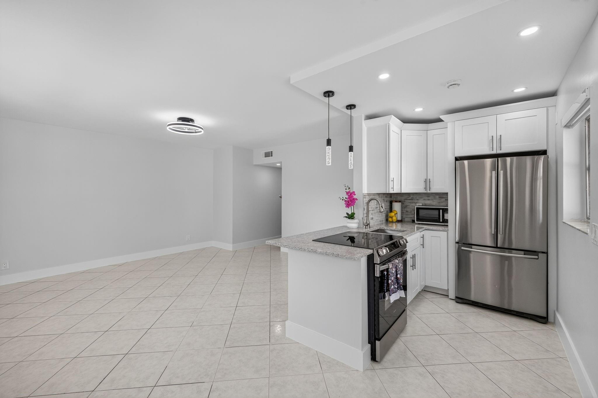 510 SW 15th Street 106