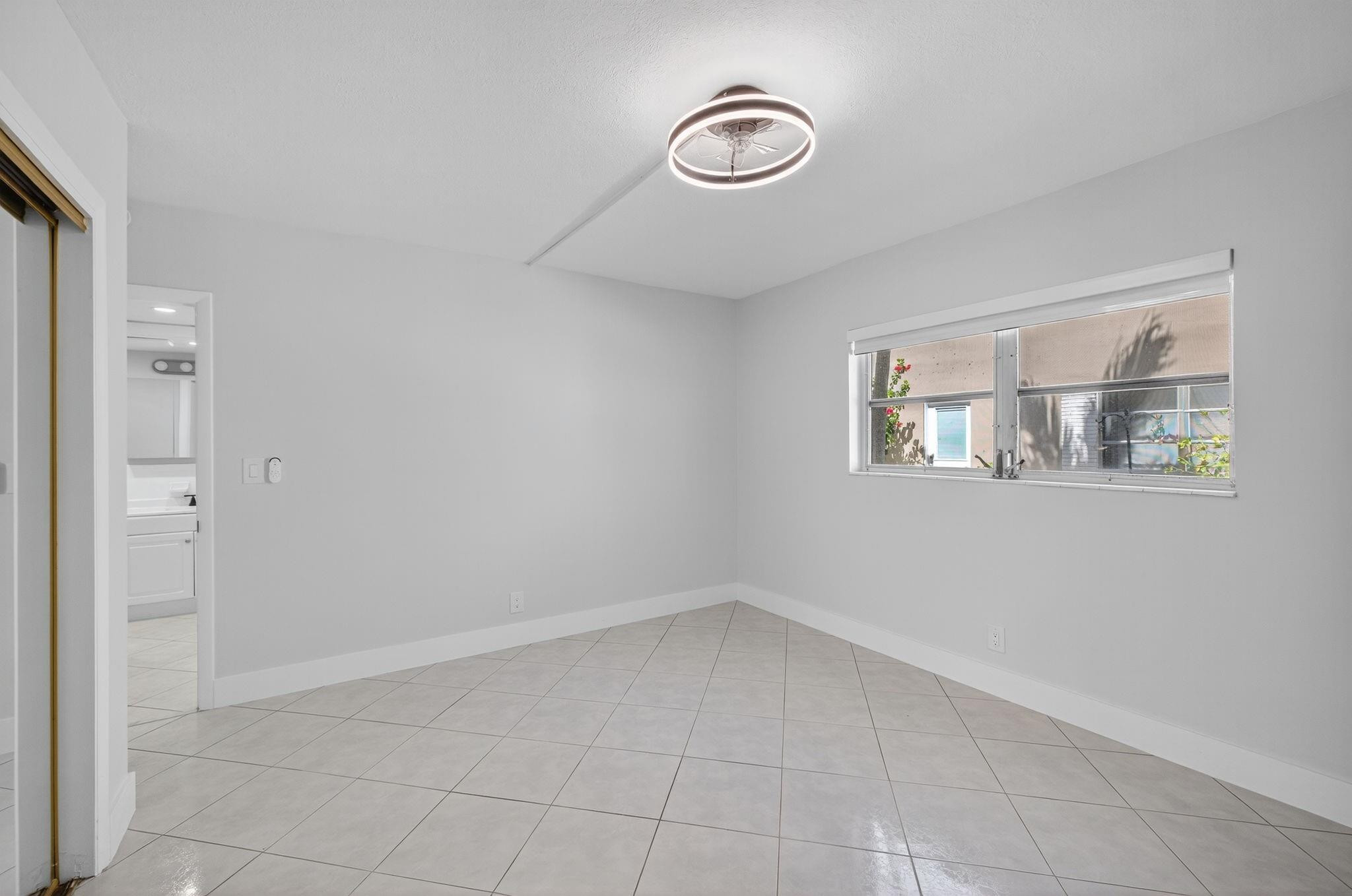510 SW 15th Street 106