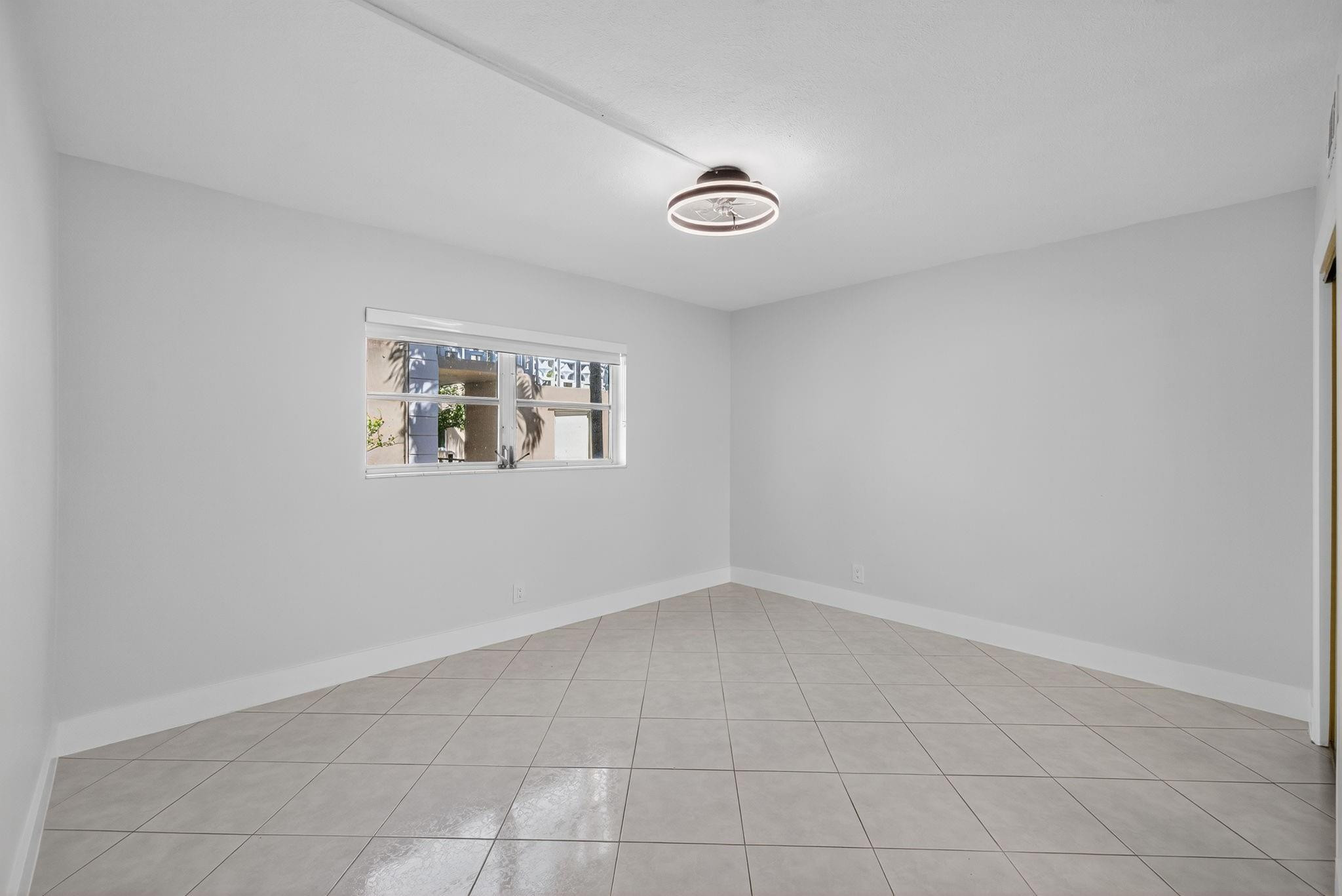 510 SW 15th Street 106
