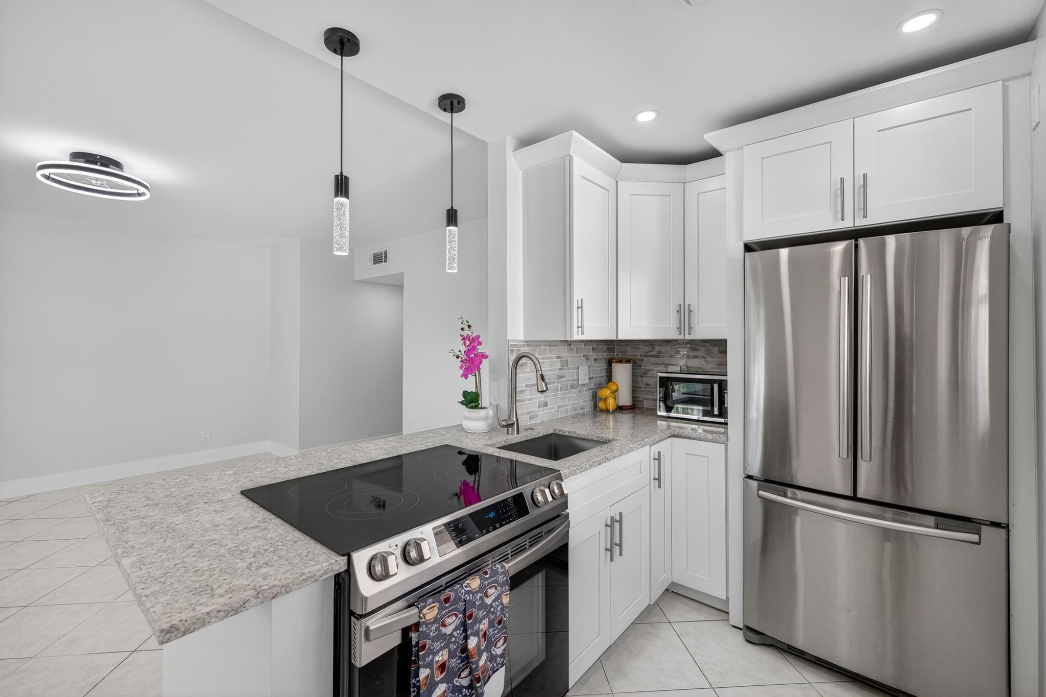 510 SW 15th Street 106