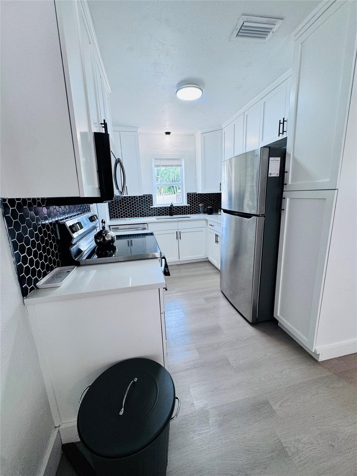 719 NE 38th Street