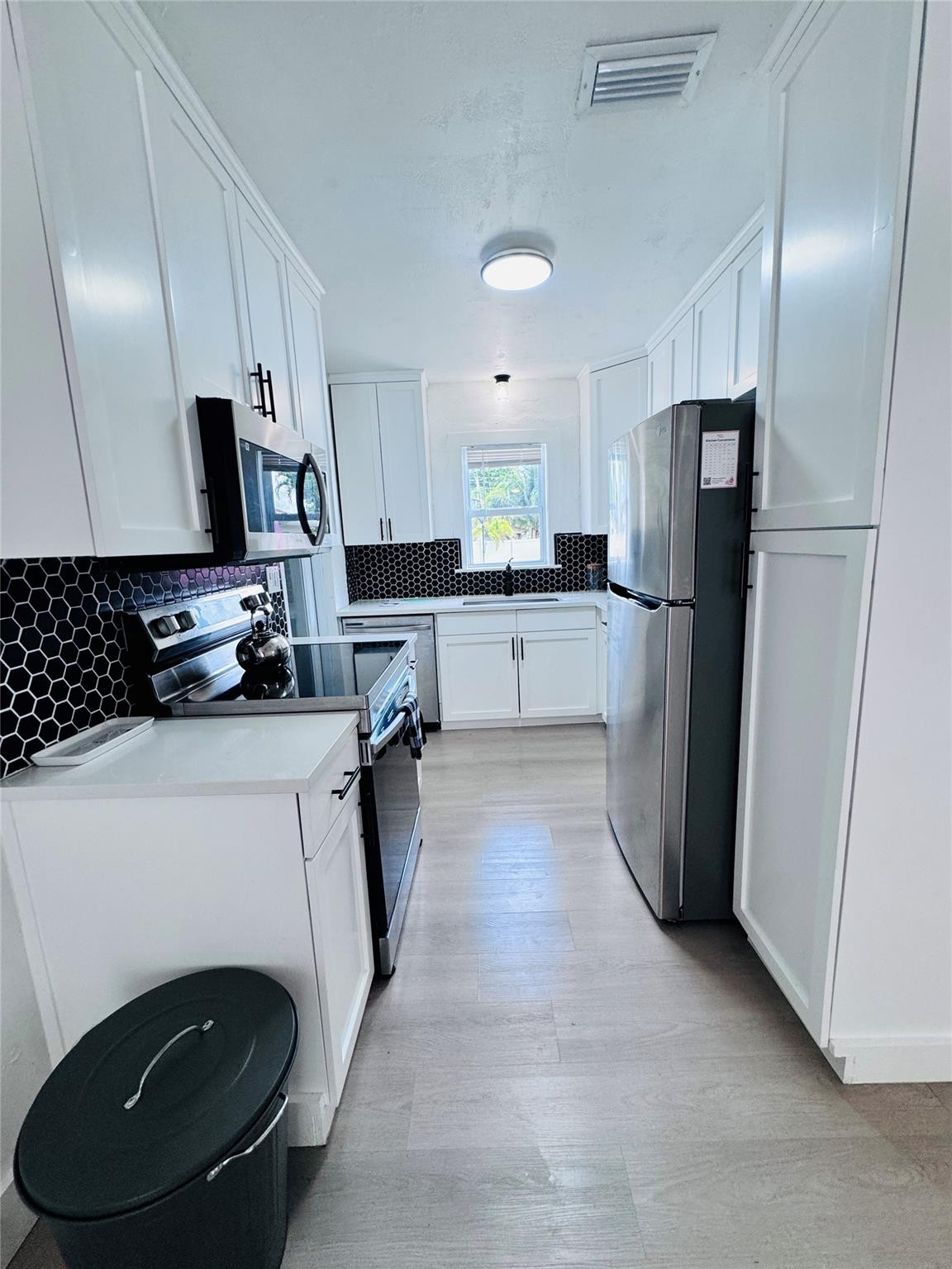 719 NE 38th Street