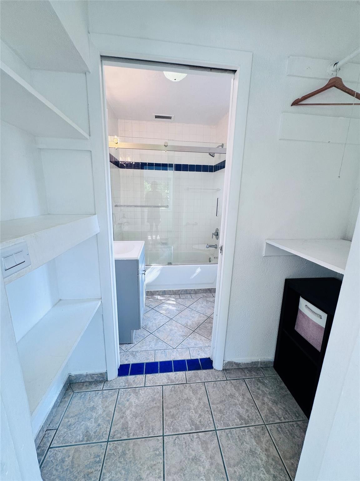 719 NE 38th Street