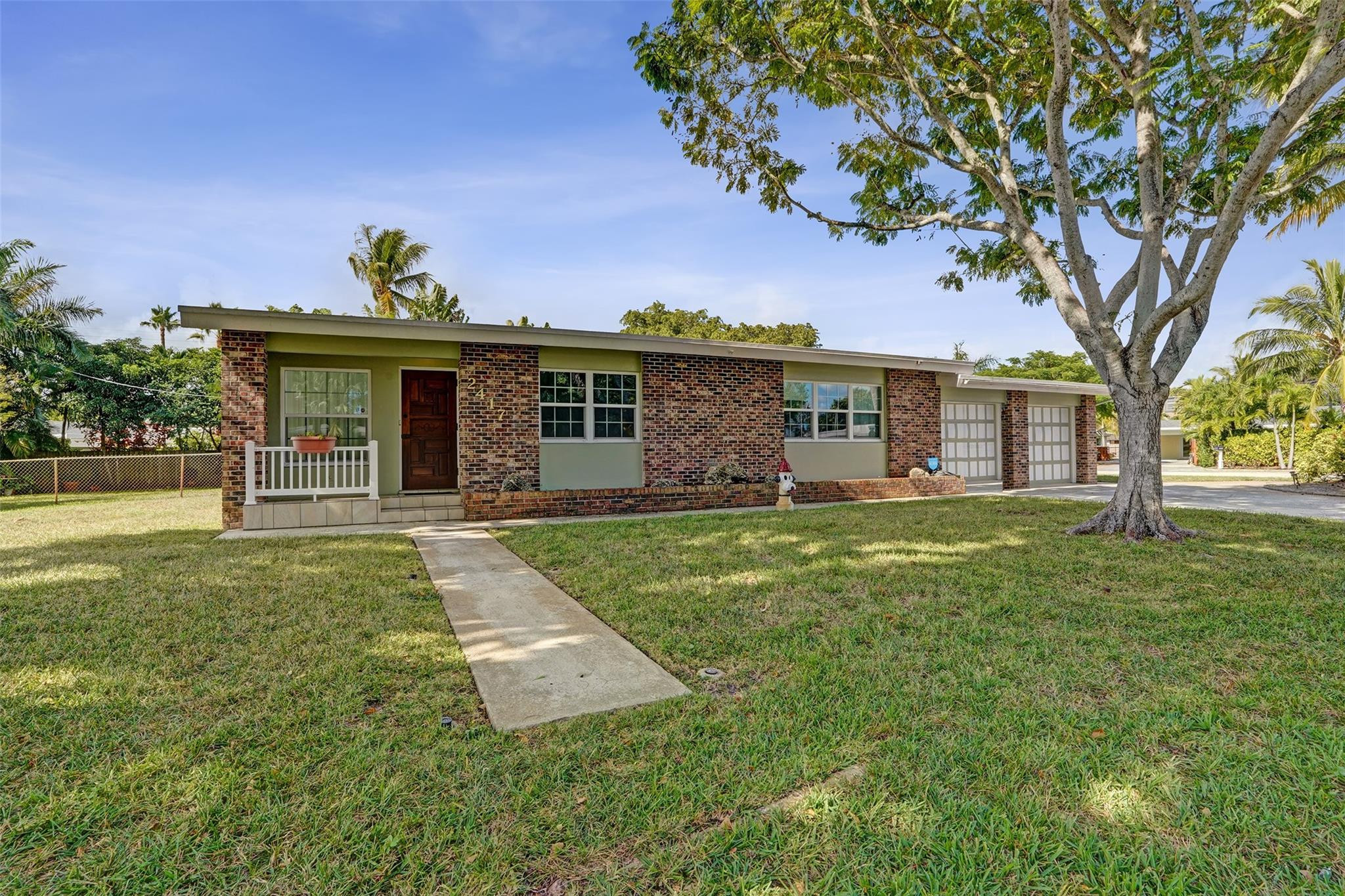 2417 NW 6th Avenue