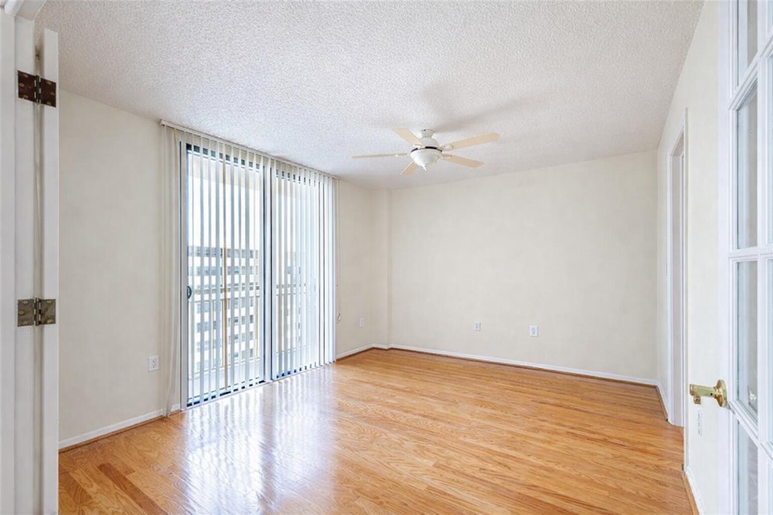 3100 NE 48th Street 908