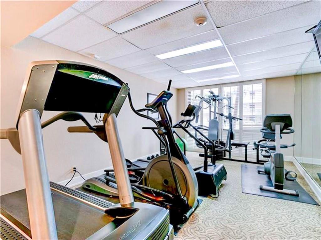 3100 NE 48th Street 908