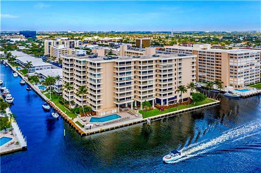 3100 NE 48th Street 908