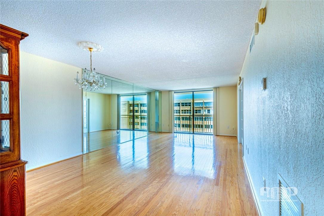 3100 NE 48th Street 908