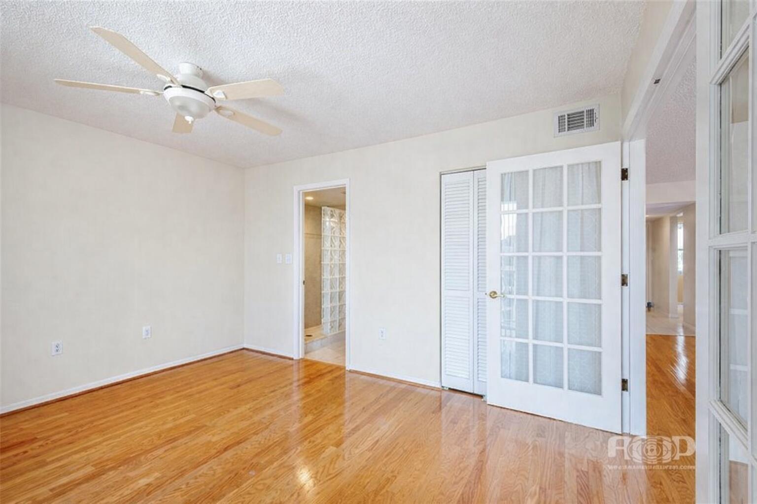 3100 NE 48th Street 908