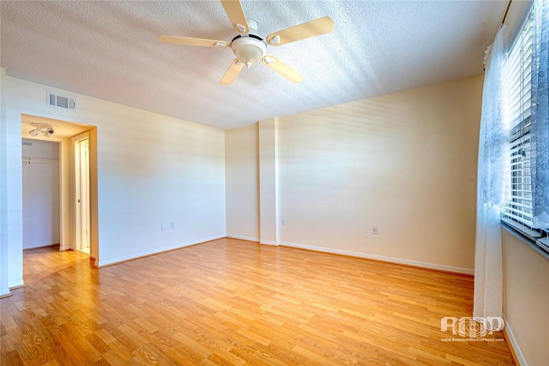 3100 NE 48th Street 908