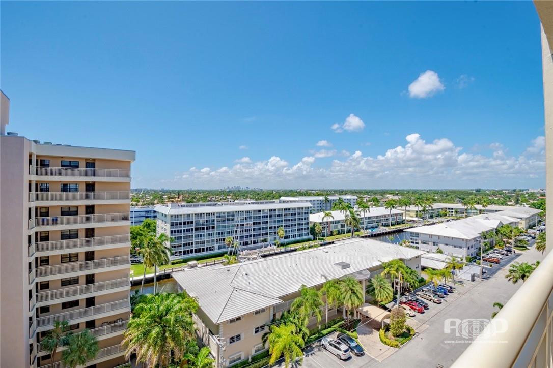3100 NE 48th Street 908