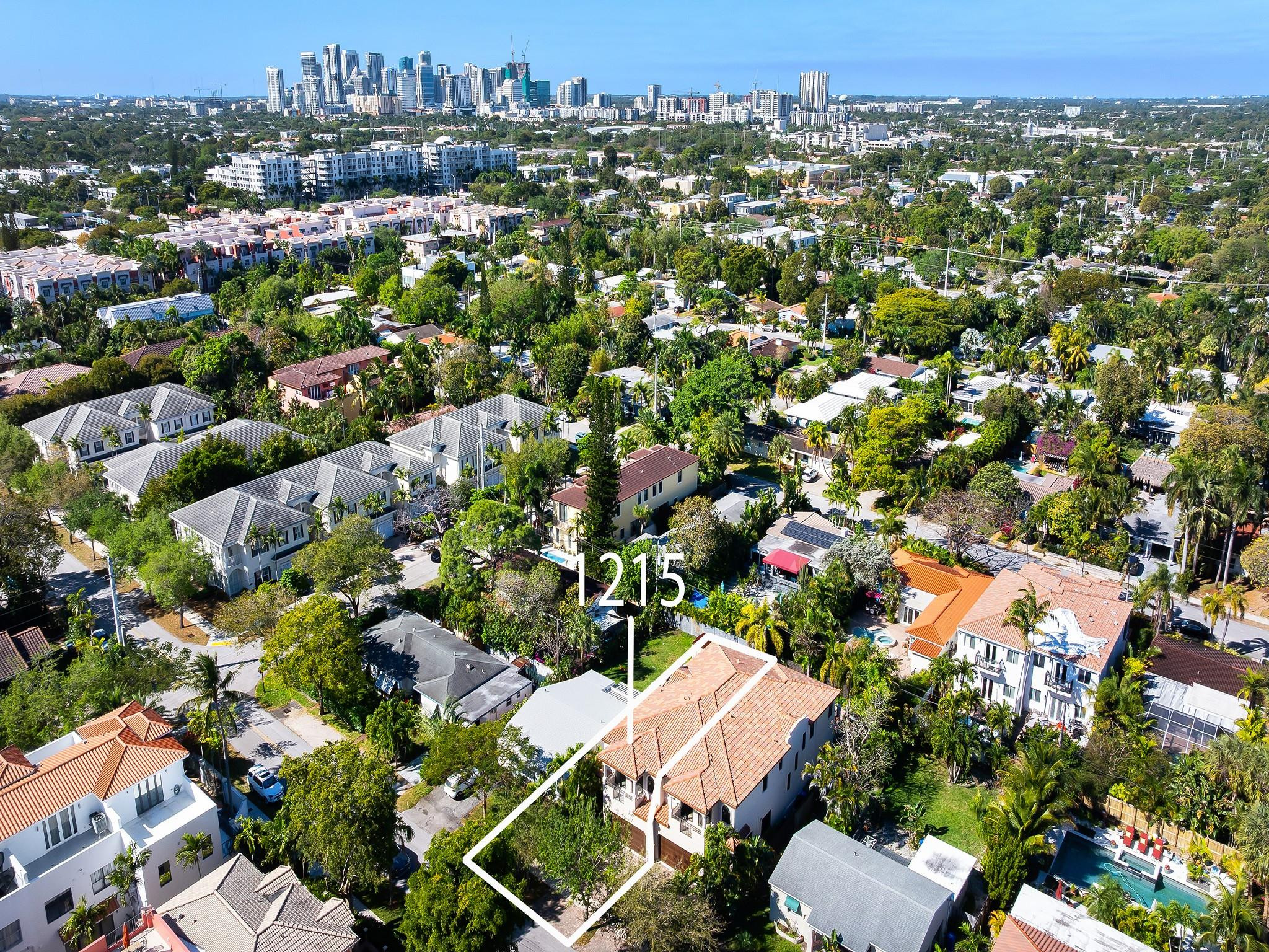 1215 N Victoria Park Road