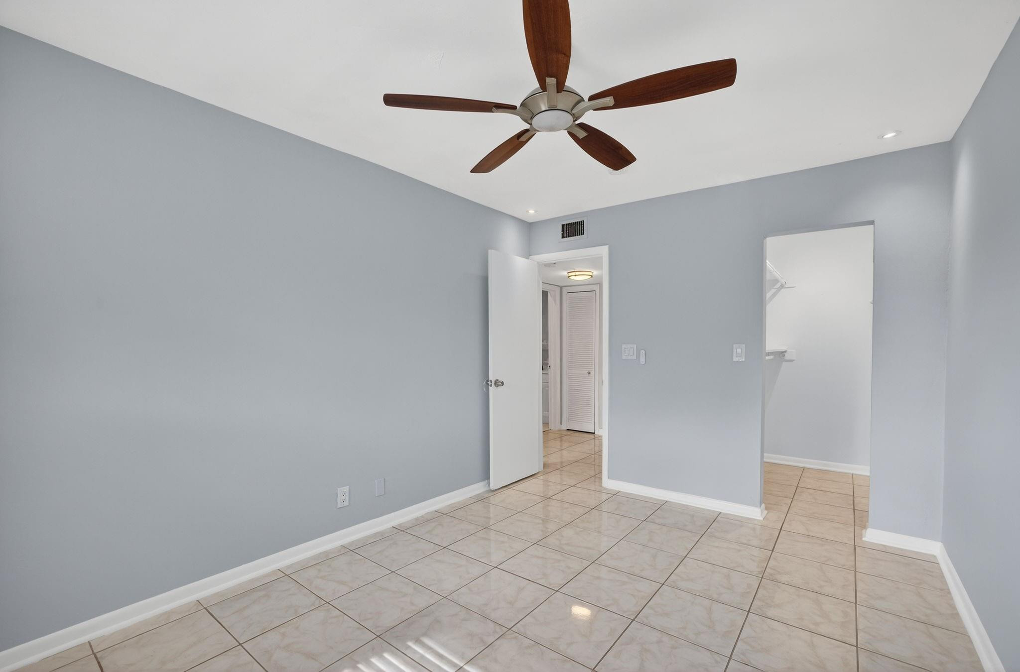 4051 NE 13th Avenue 77