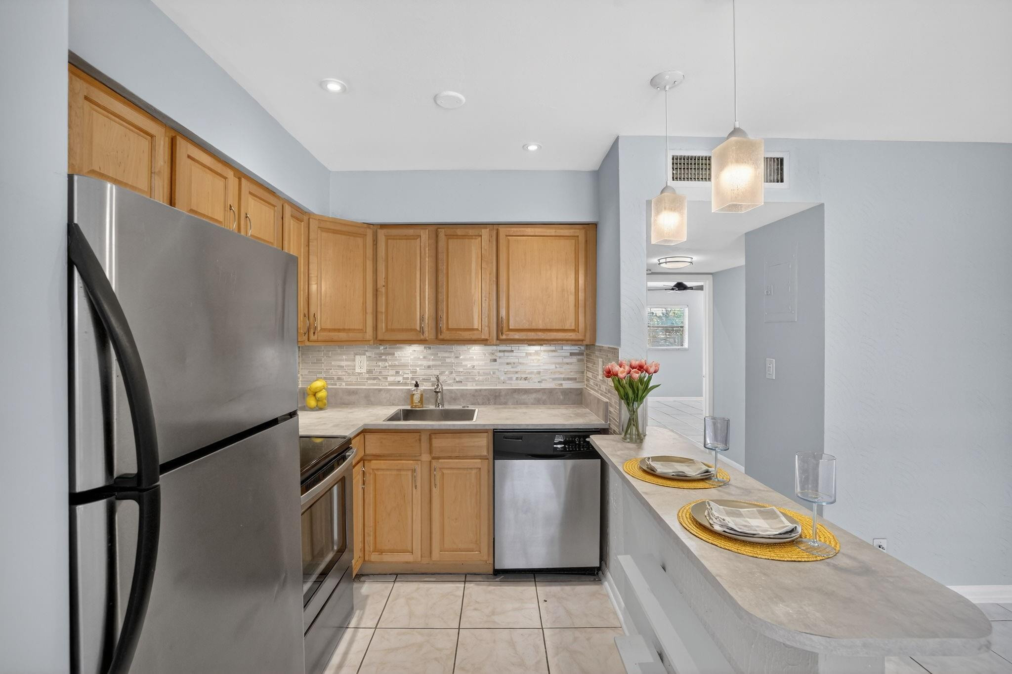 4051 NE 13th Avenue 77