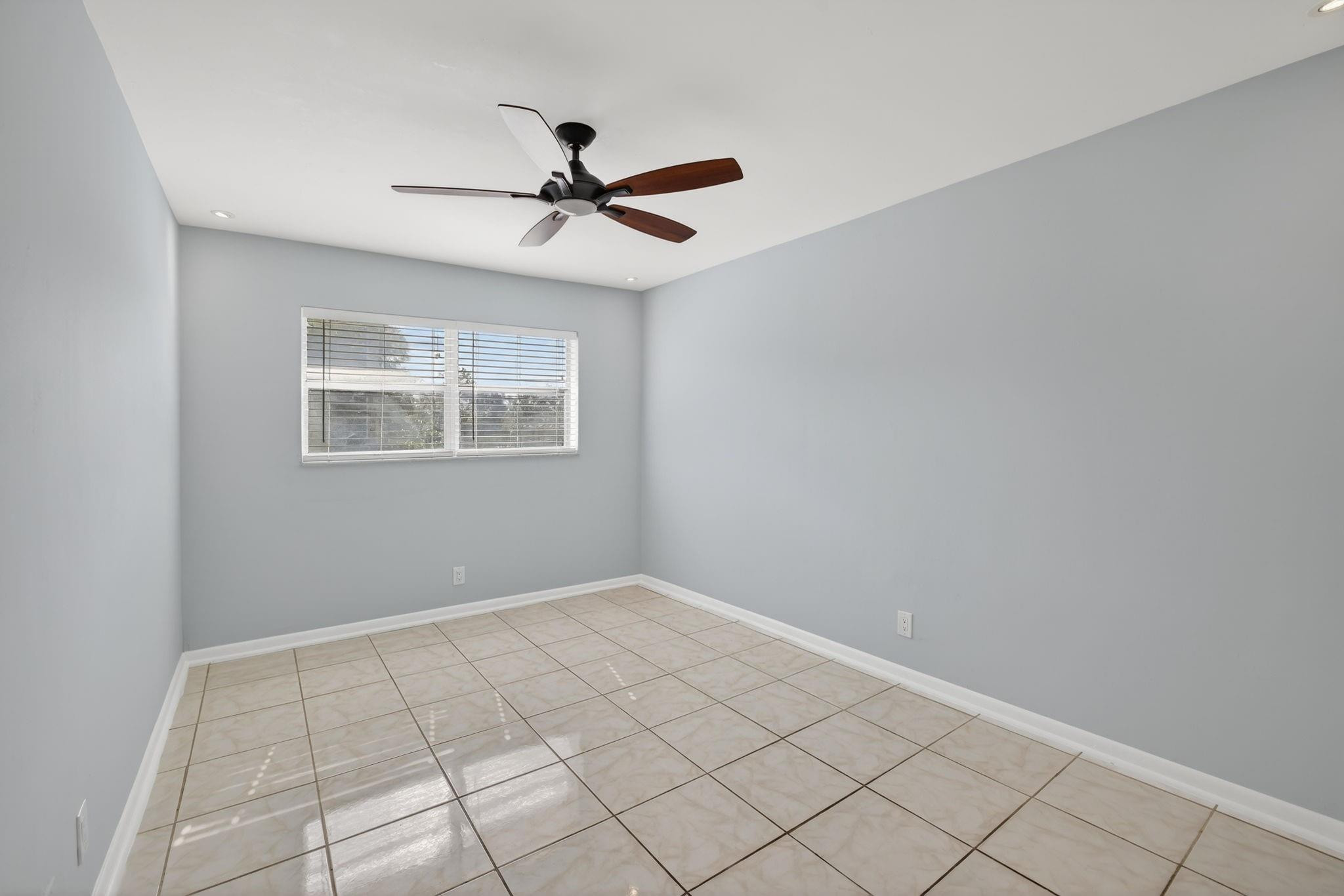 4051 NE 13th Avenue 77