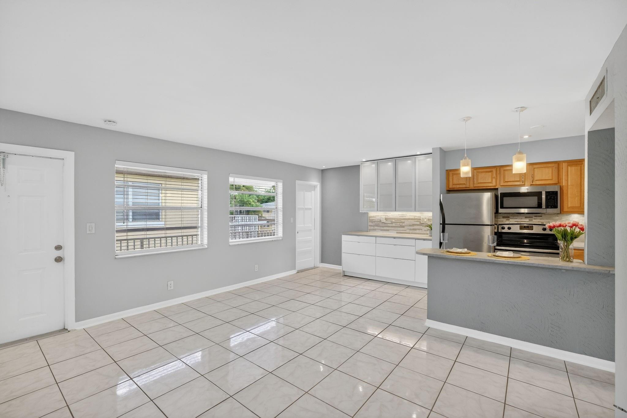 4051 NE 13th Avenue 77