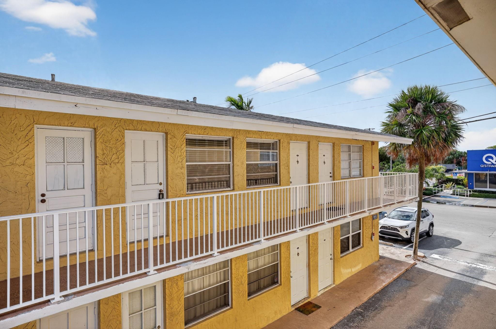 4051 NE 13th Avenue 77