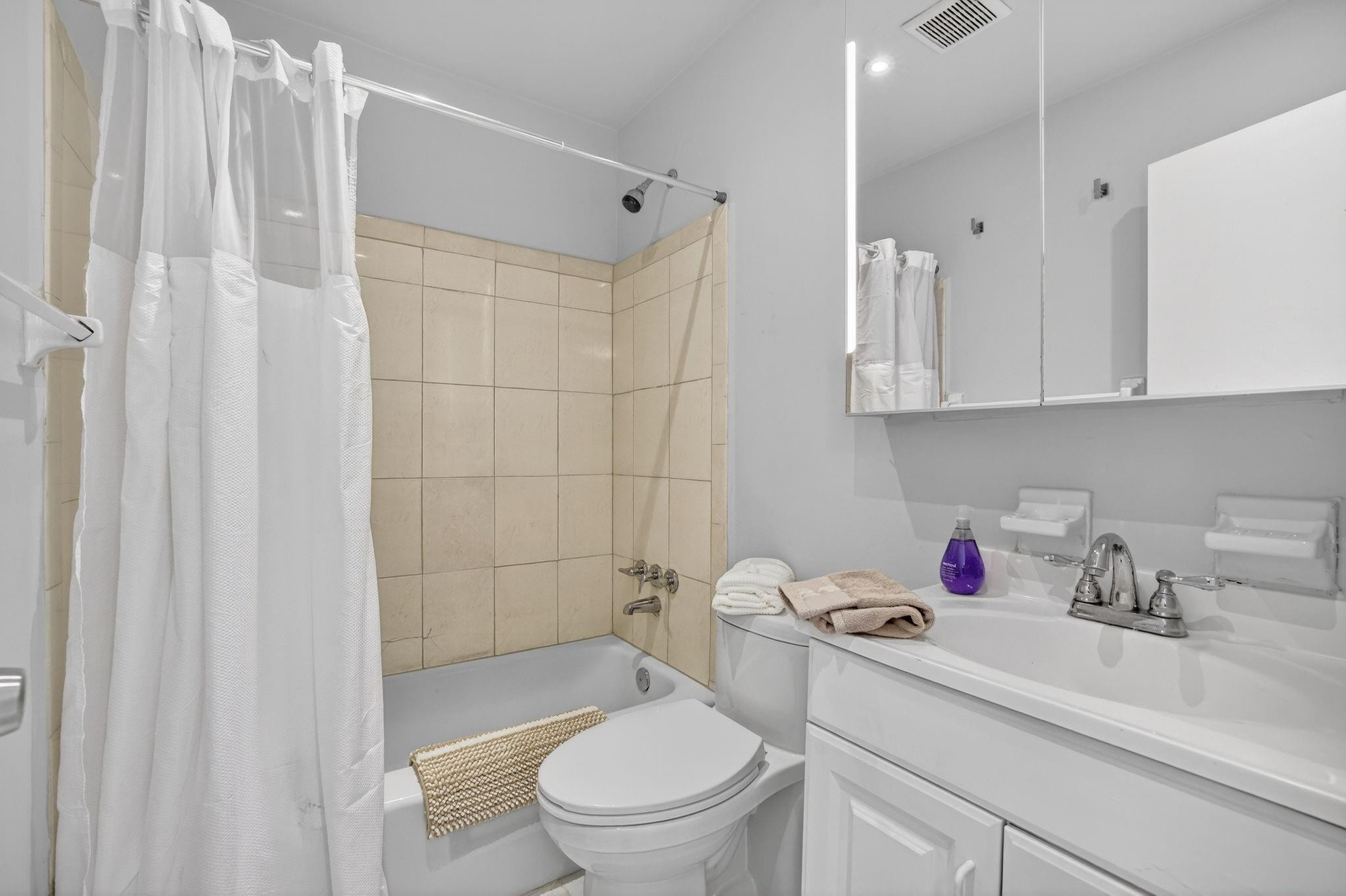4051 NE 13th Avenue 77-3