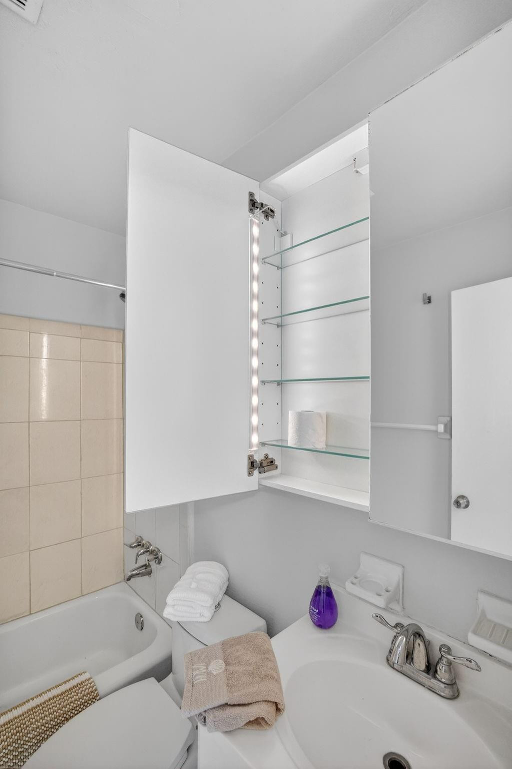 4051 NE 13th Avenue 77-3