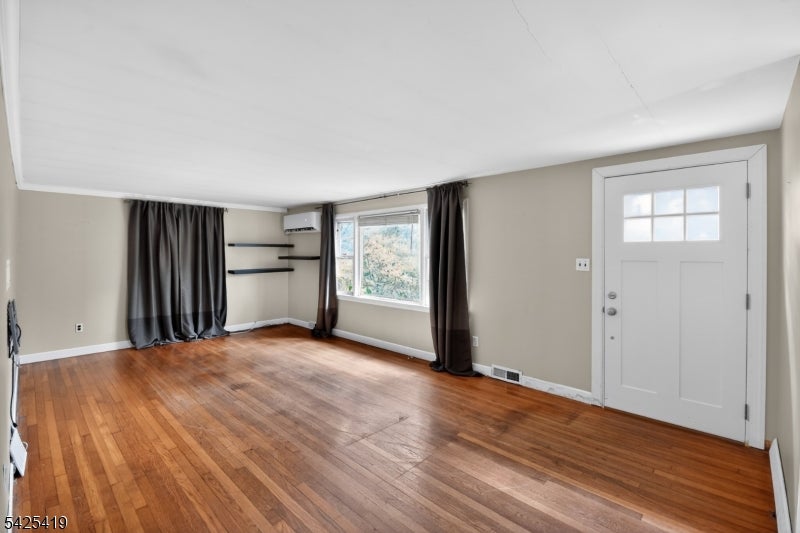 118 Hillside Ter